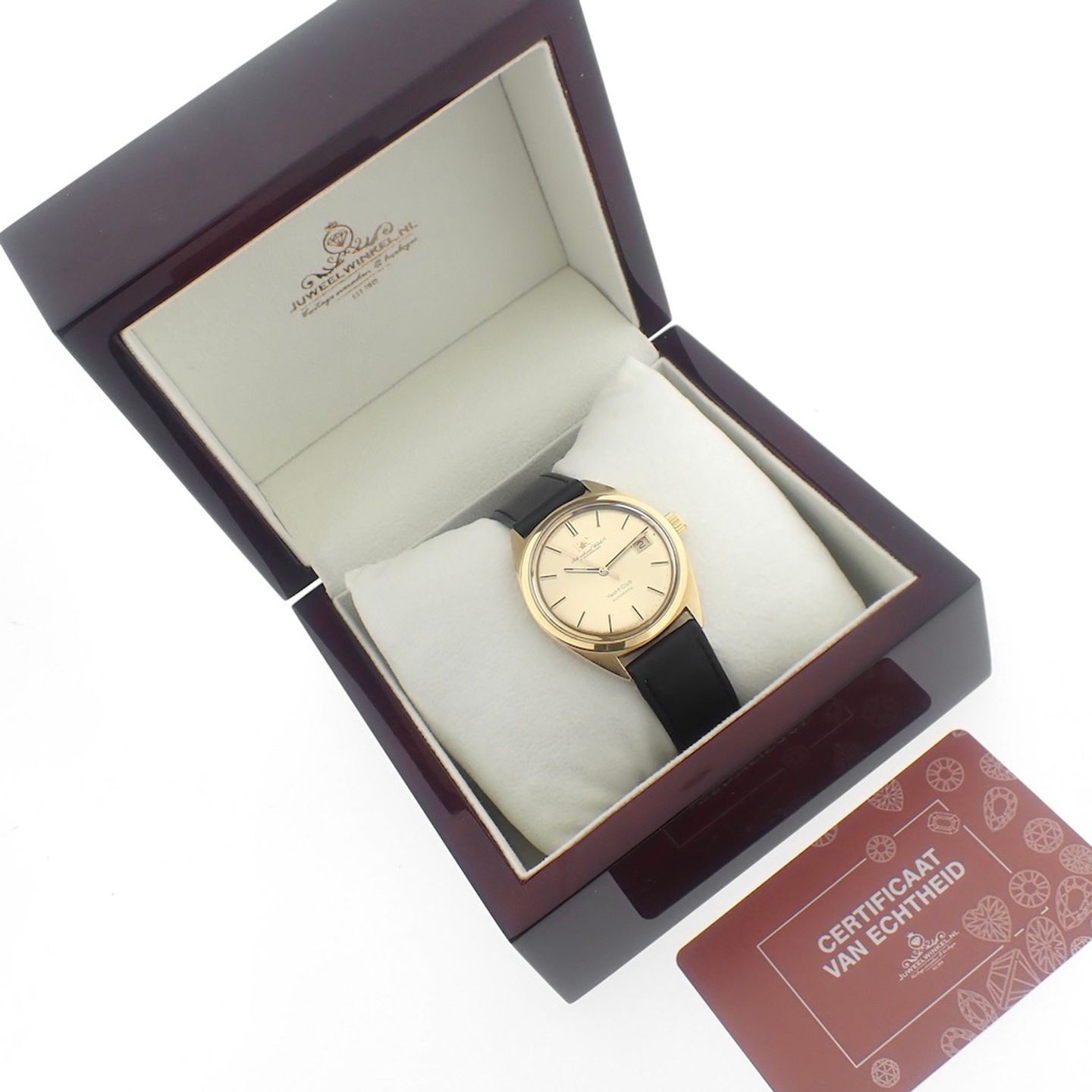 IWC Yacht Club 811A (1965) - Champagne dial 36 mm Yellow Gold case (4/8)