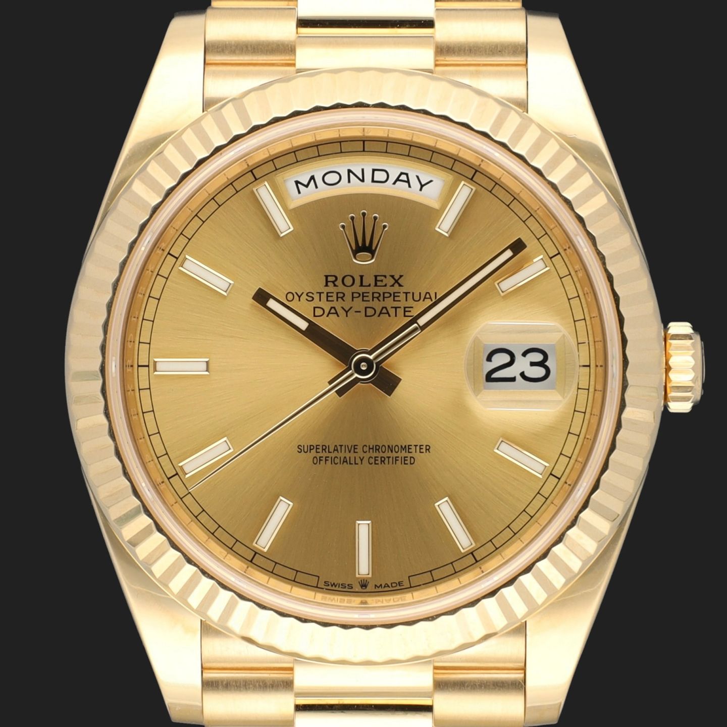 Rolex Day-Date 40 228238 (2021) - Champagne dial 40 mm Yellow Gold case (2/8)