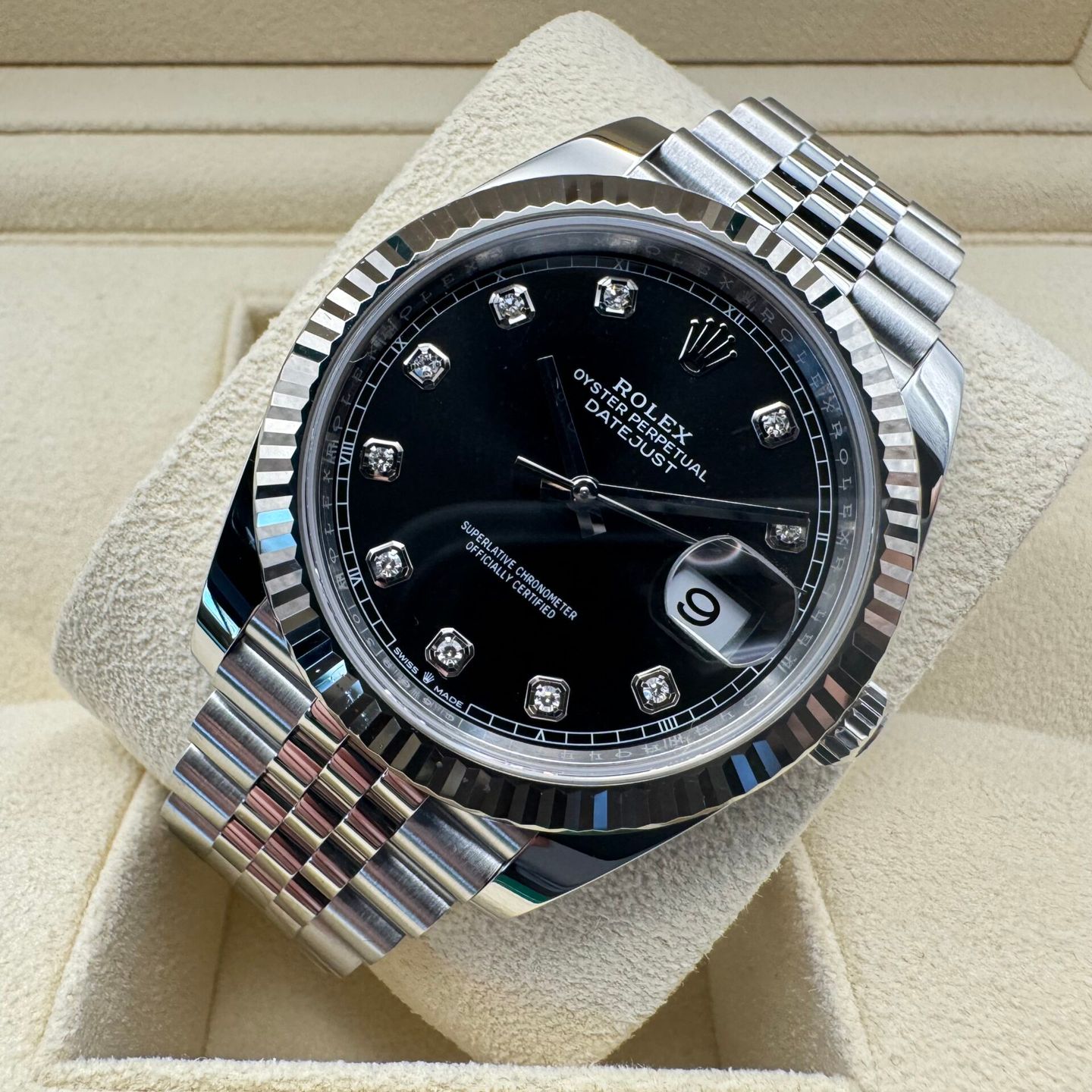 Rolex Datejust 41 126334 (2024) - Zwart wijzerplaat 41mm Staal (3/8)