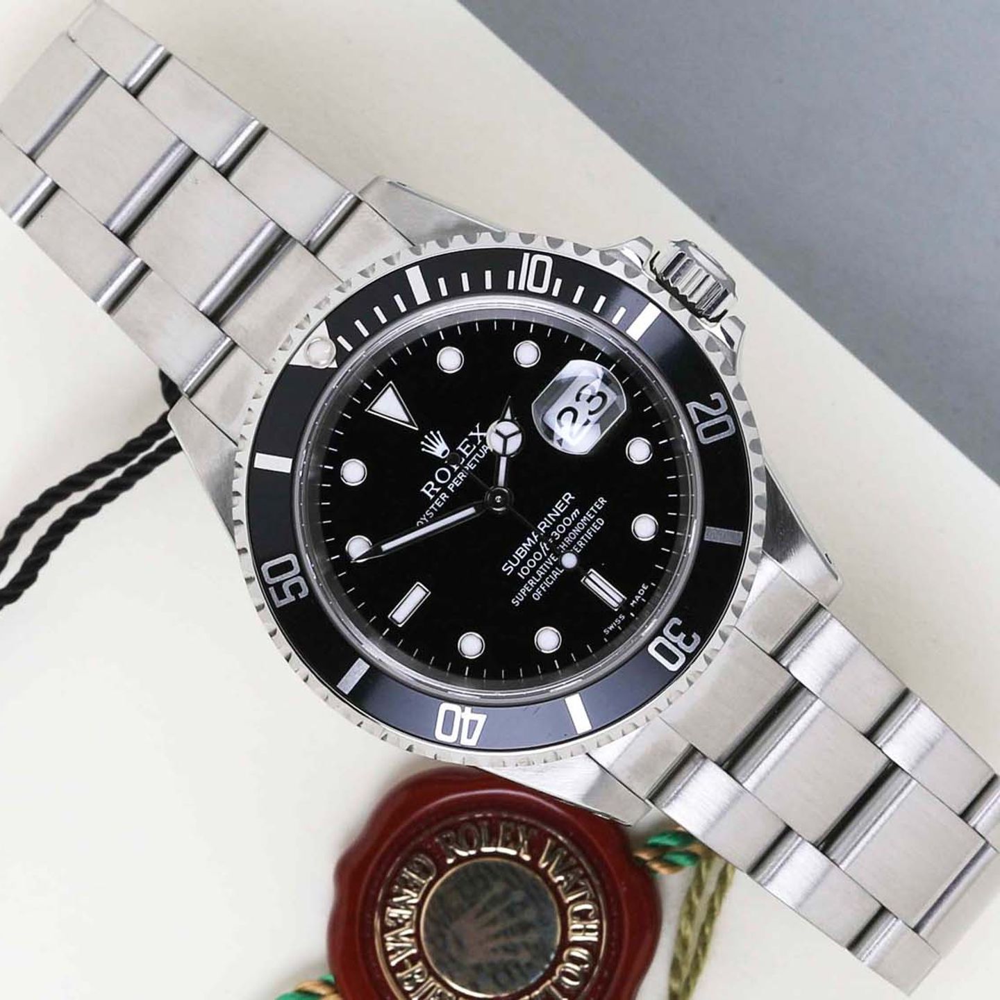 Rolex Submariner Date 16610 (2000) - Zwart wijzerplaat 40mm Staal (1/8)