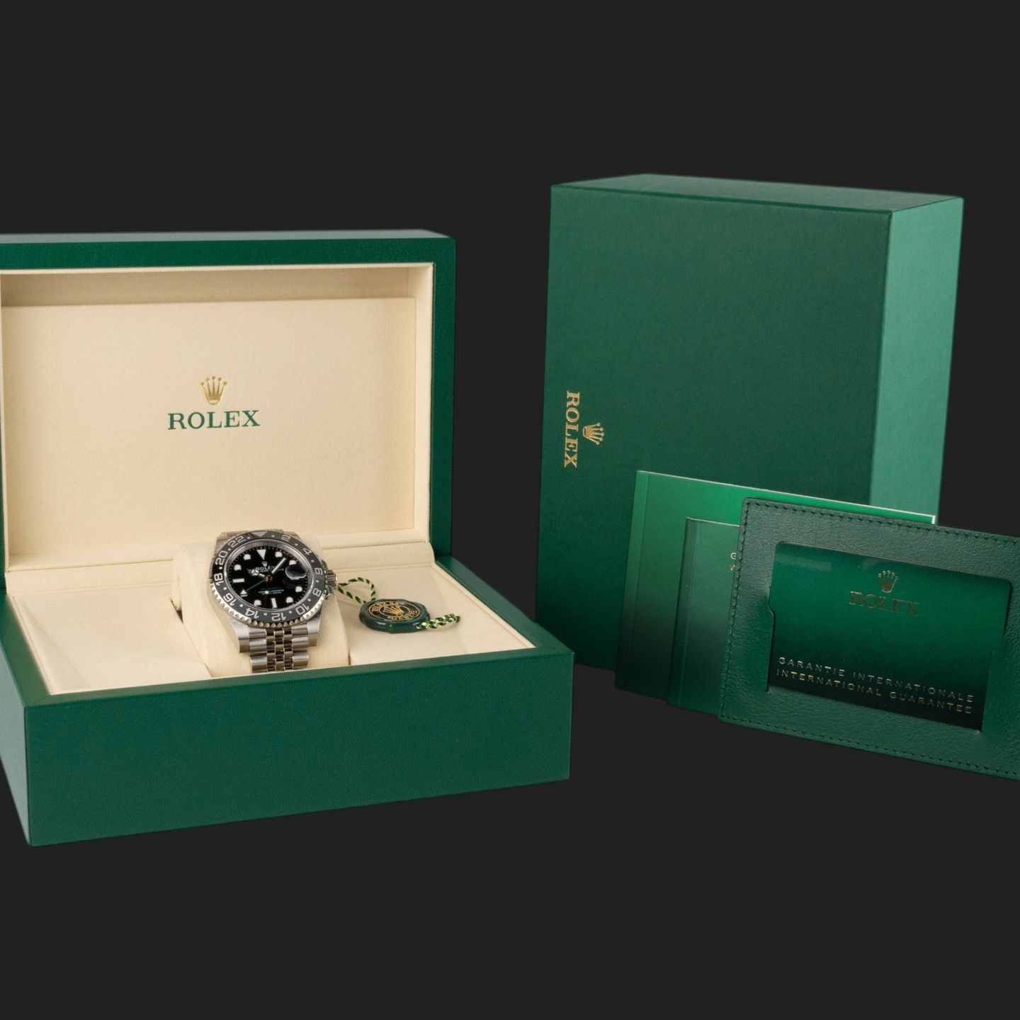 Rolex GMT-Master II 126710GRNR (2026) - Black dial 40 mm Steel case (8/8)