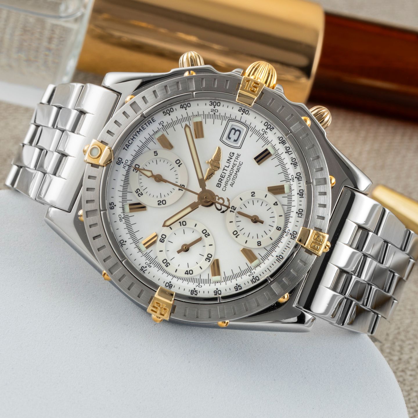 Breitling Chronomat B13352 (2002) - White dial 39 mm Steel case (2/8)