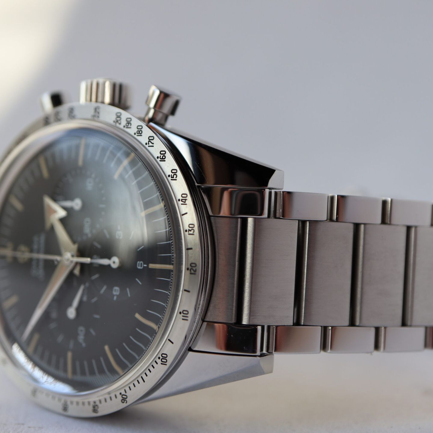 Omega Speedmaster Professional Moonwatch 311.10.39.30.01.001 (2017) - Black dial 39 mm Steel case (4/8)