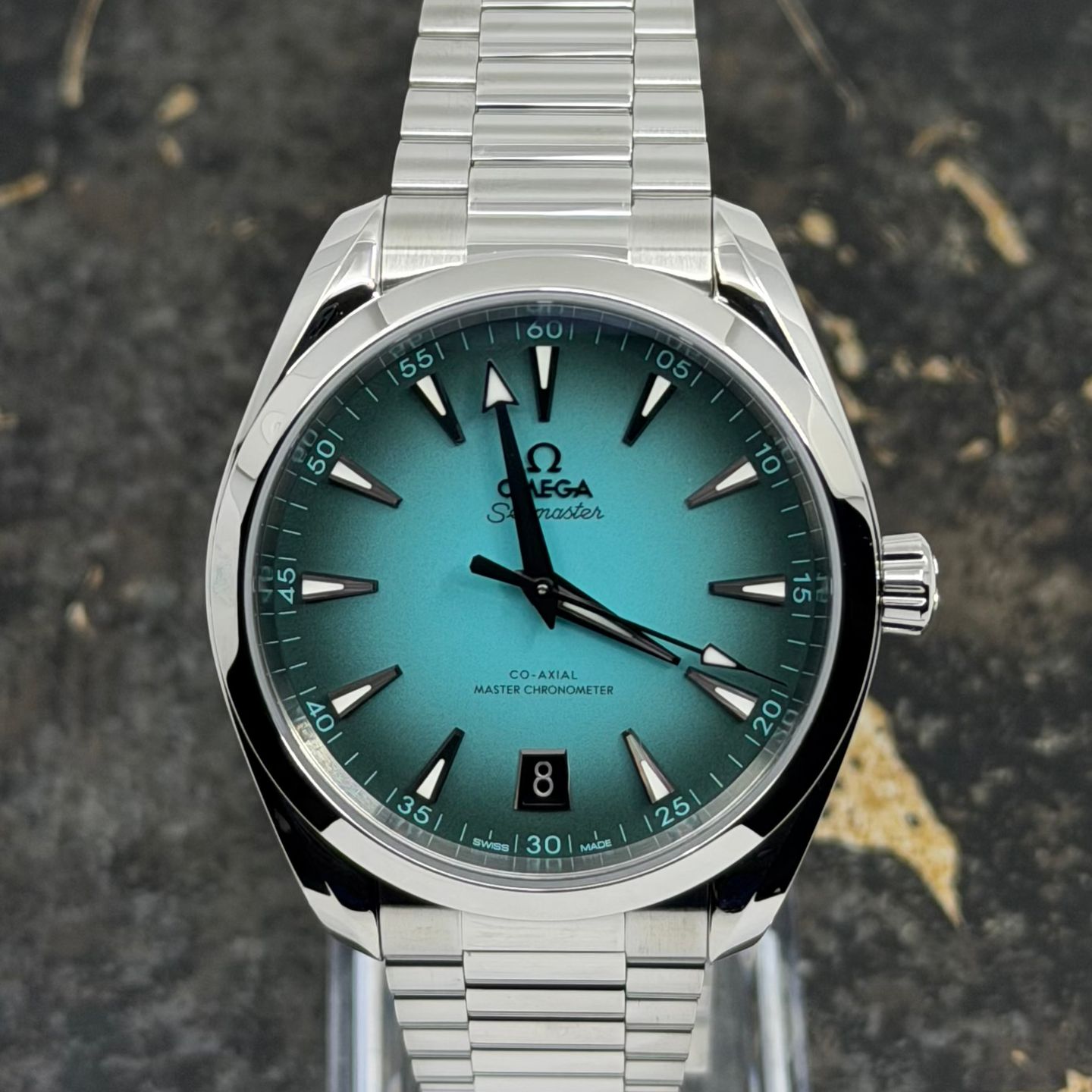 Omega Seamaster Planet Ocean Chronograph 215.30.46.51.01.001 (2026) - Zwart wijzerplaat 46mm Staal (4/8)