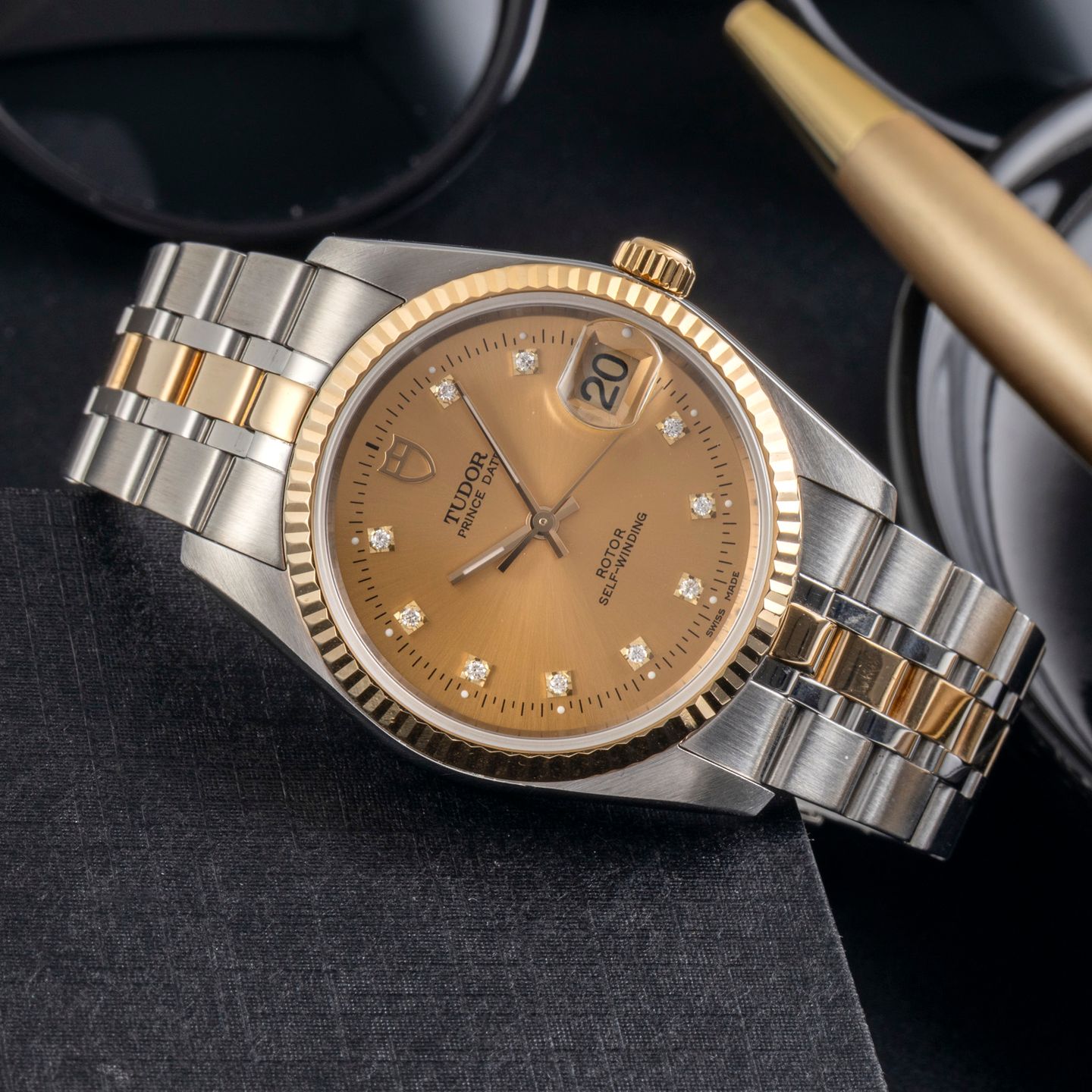 Tudor Prince Date 74033 - (2/8)