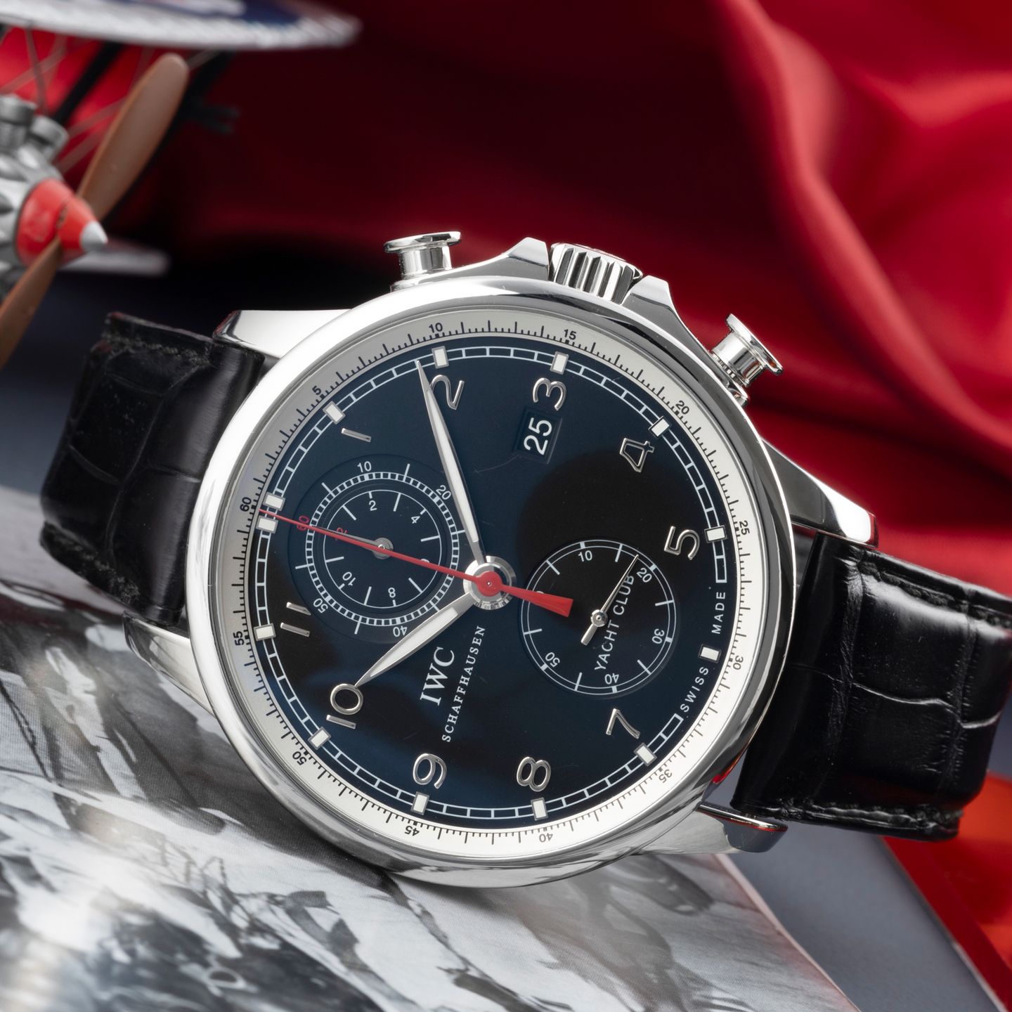 IWC Portuguese Yacht Club Chronograph IW390204 (Unknown (random serial)) - Black dial 45 mm Steel case (2/8)