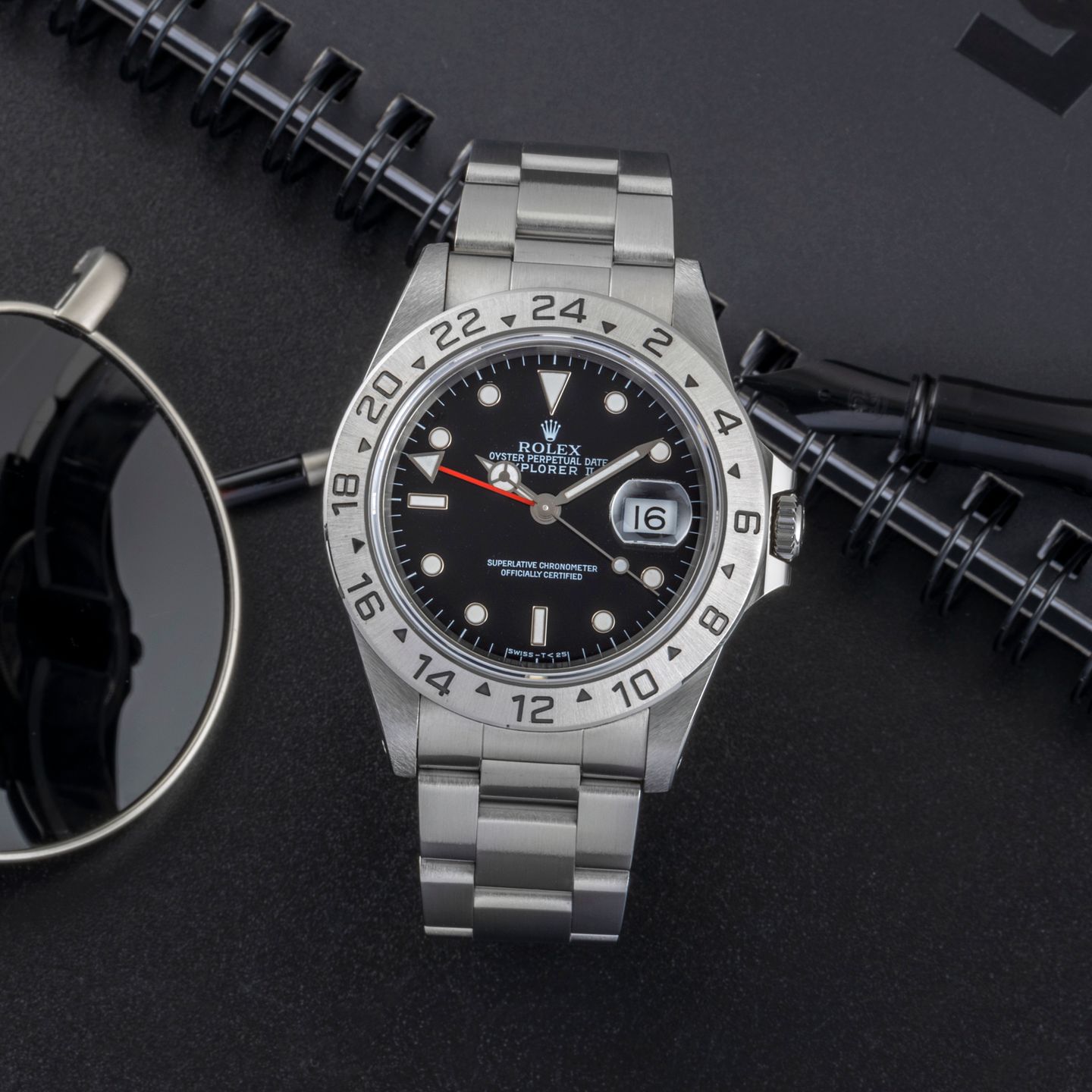 Rolex Explorer II 16570 (1995) - Black dial 40 mm Steel case (1/8)