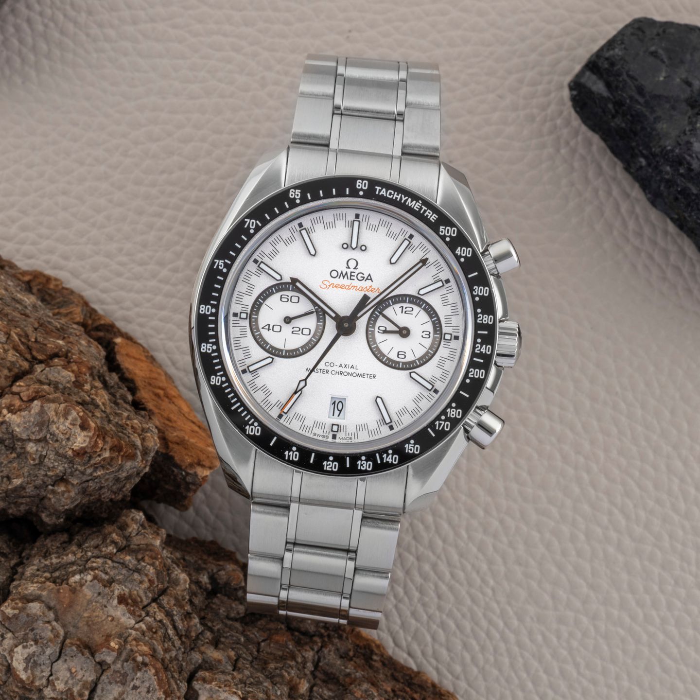 Omega Speedmaster Racing 329.30.44.51.04.001 - (1/8)