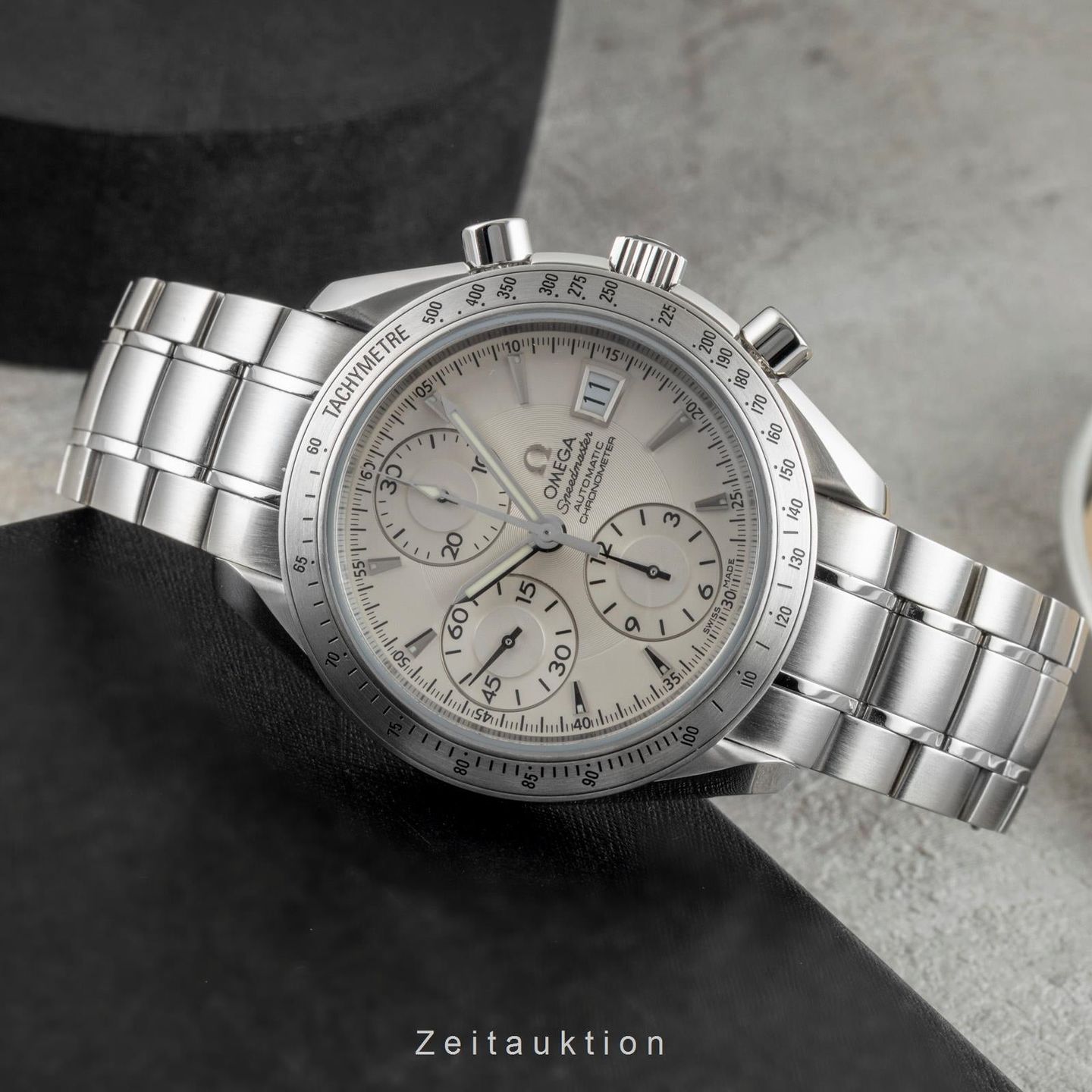 Omega Speedmaster Date 3211.30.00 - (2/8)