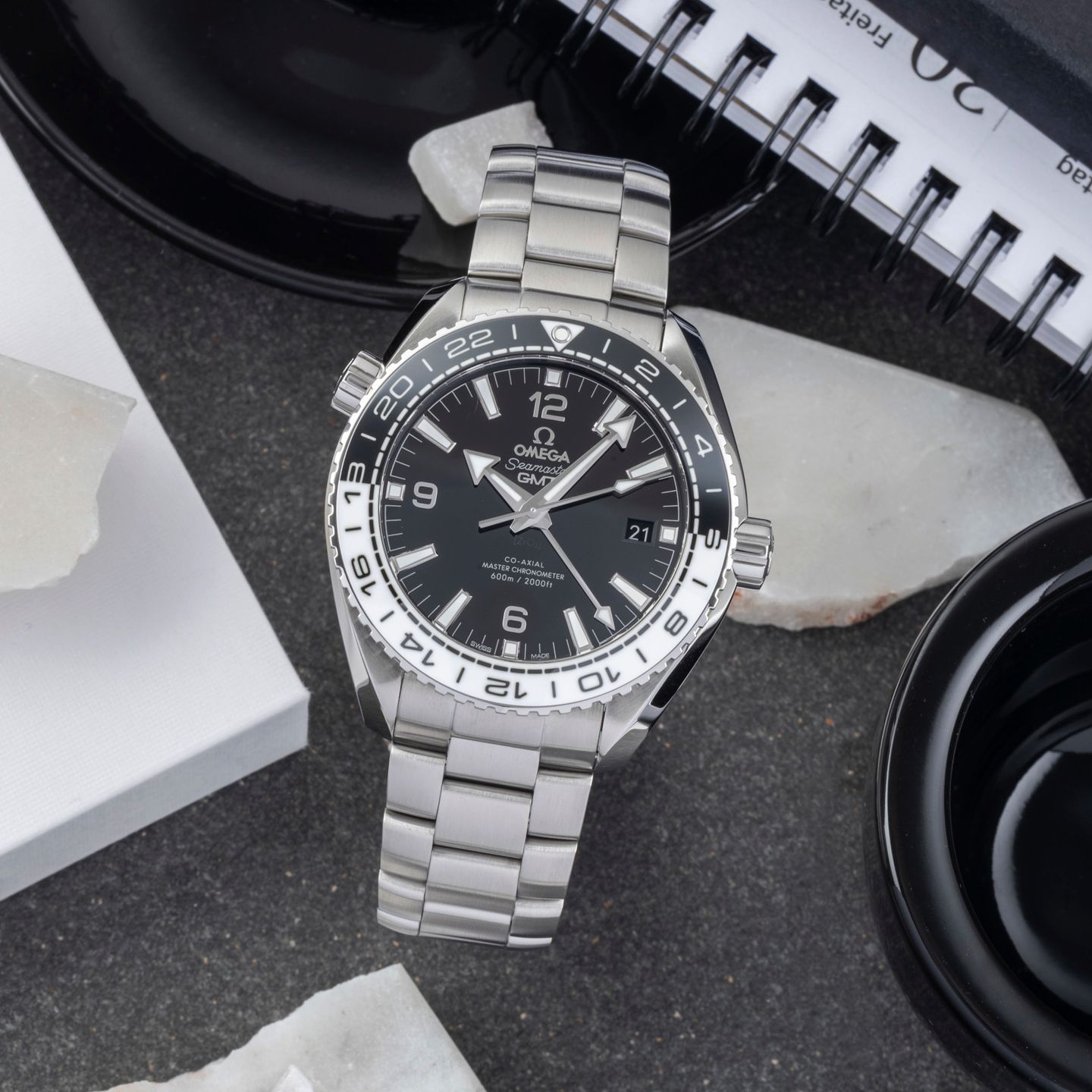 Omega Seamaster Planet Ocean 215.30.44.22.01.001 - (1/8)