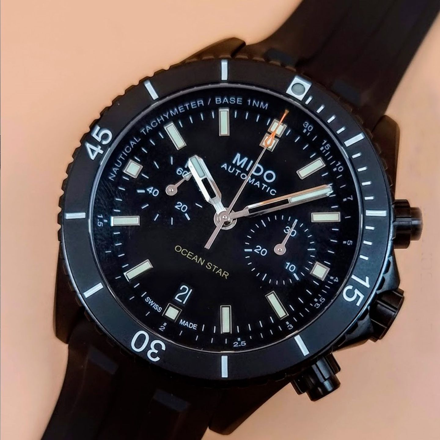 Mido Ocean Star M026.627.37.051.00 (2025) - Black dial 44 mm Steel case (1/8)