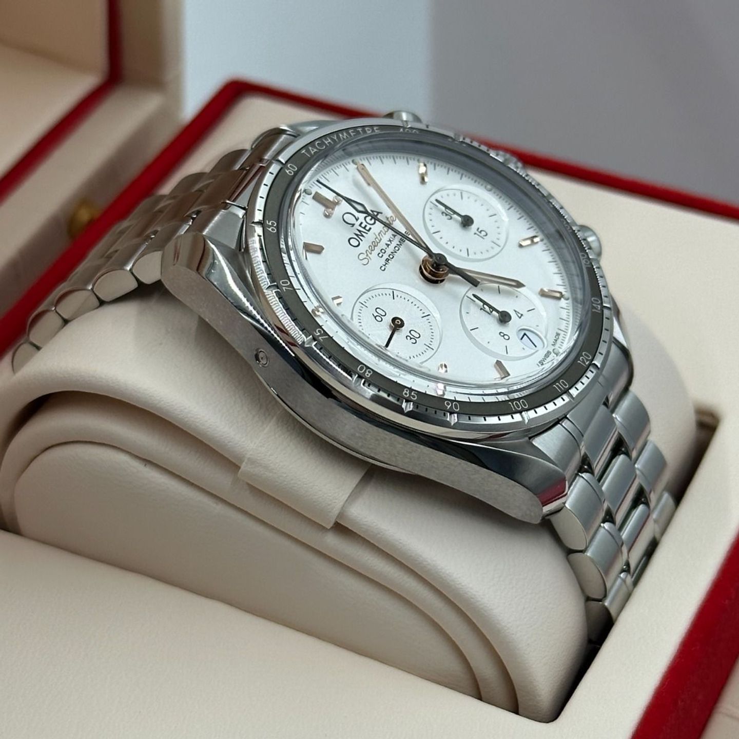 Omega Speedmaster 324.30.38.50.02.001 - (7/8)