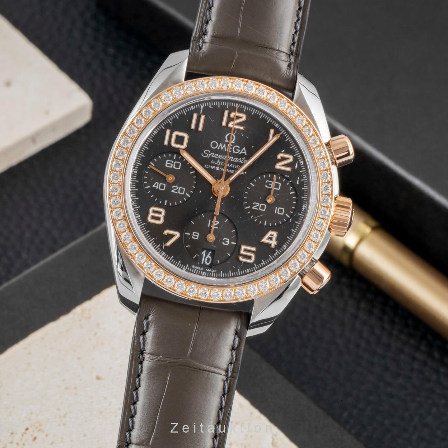 Omega Speedmaster Date 324.28.38.40.06.001 - (1/8)
