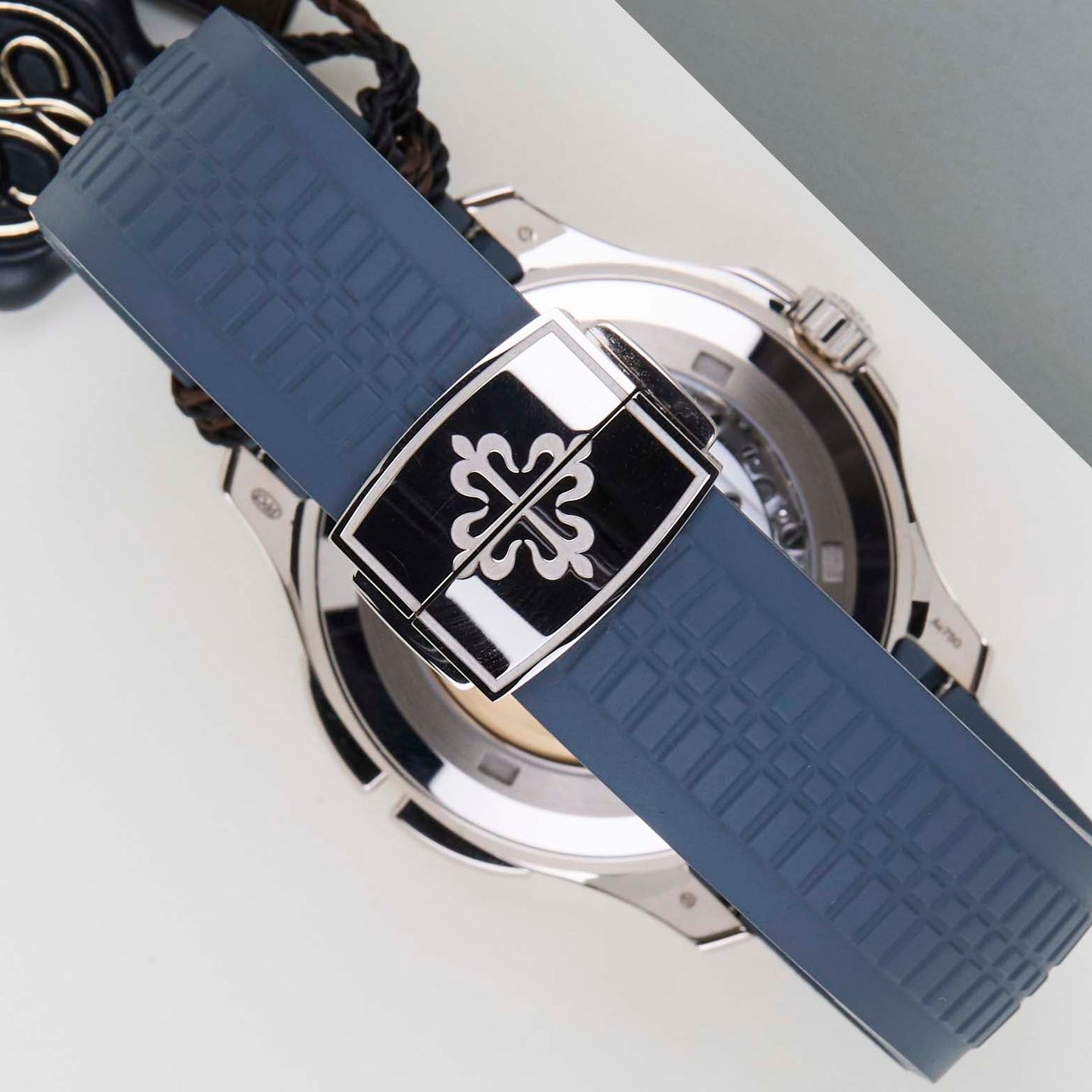 Patek Philippe Aquanaut 5164G-001 (2024) - Blue dial 41 mm White Gold case (7/8)