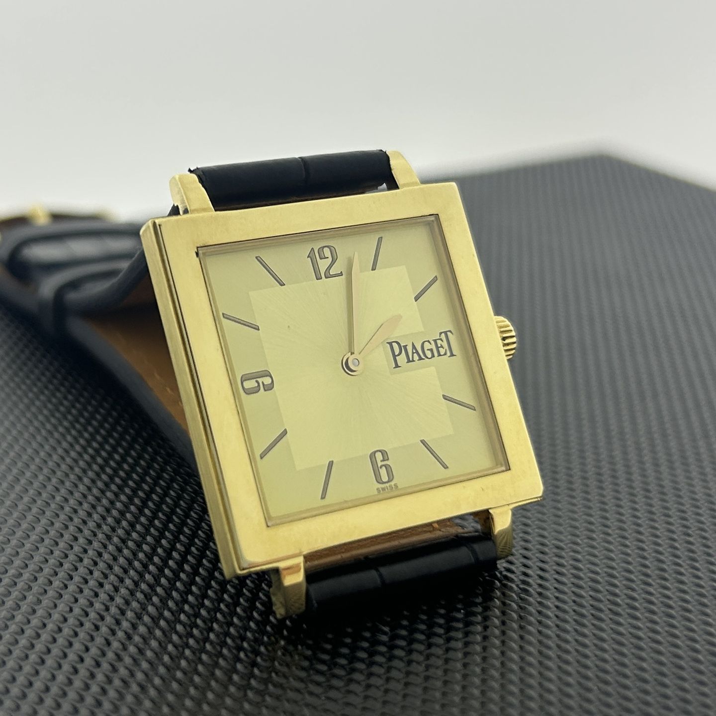 Piaget Altiplano 50930 (Unknown (random serial)) - White dial 31 mm Yellow Gold case (8/8)
