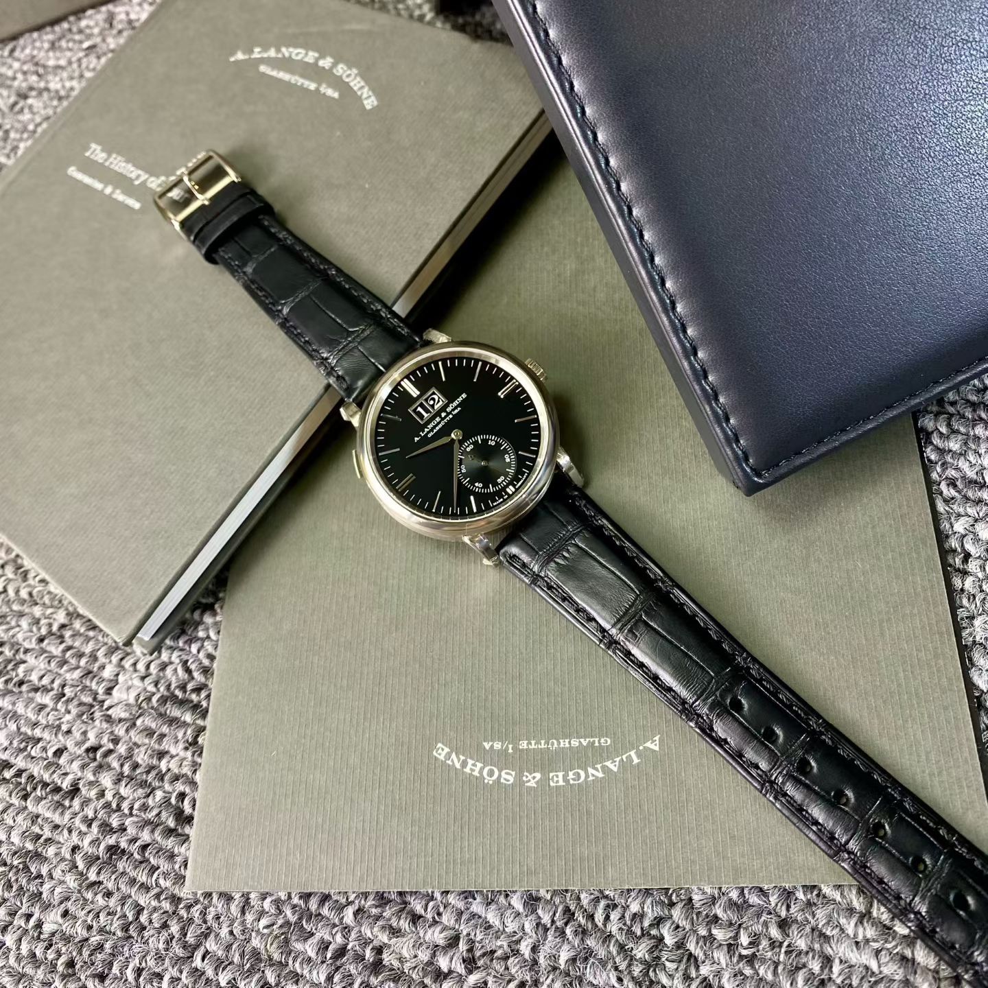 A. Lange & Söhne Saxonia 381.029 - (5/6)