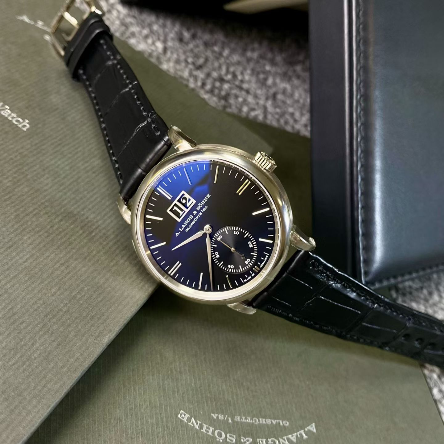 A. Lange & Söhne Saxonia 381.029 - (3/6)