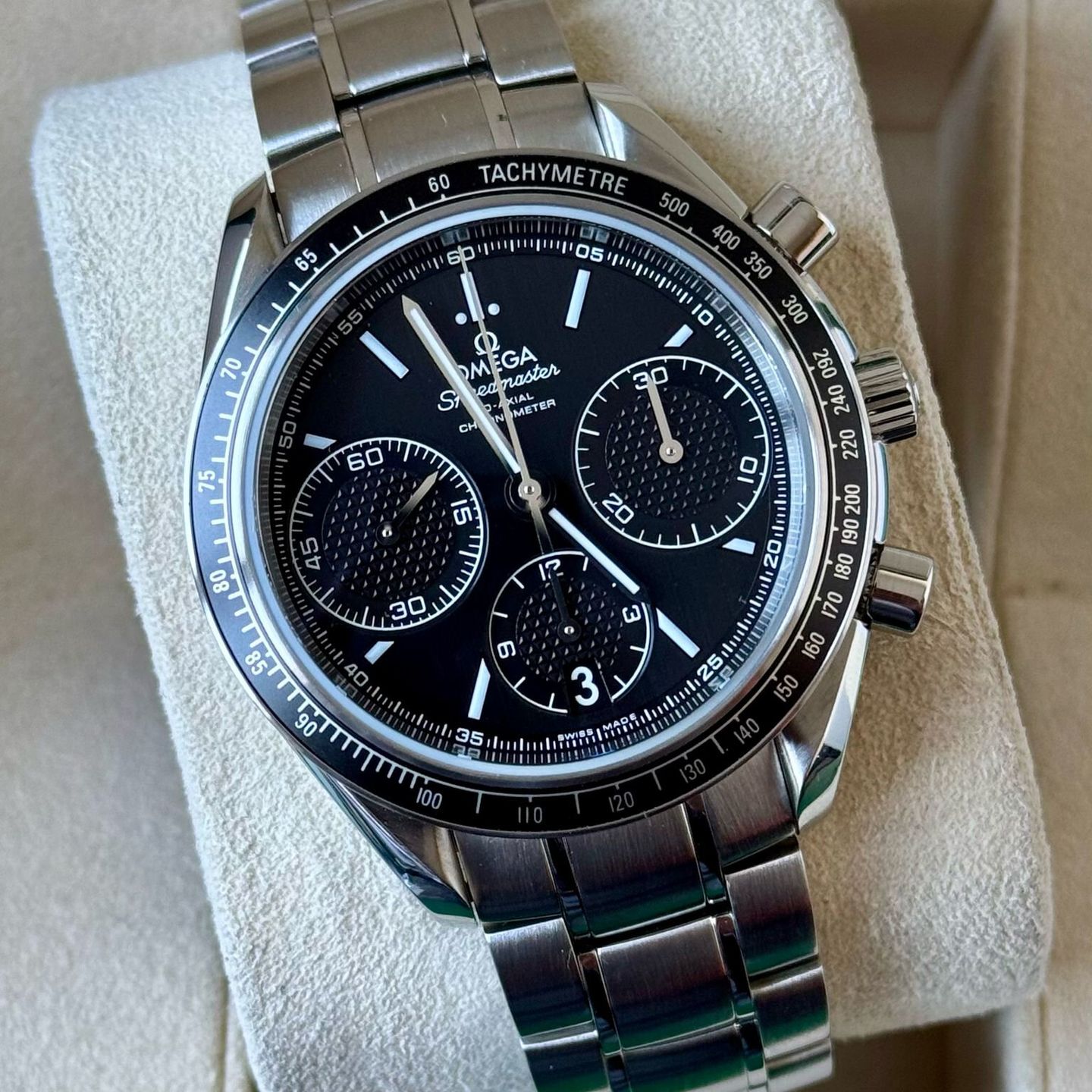 Omega Speedmaster Racing 326.30.40.50.01.001 - (1/7)