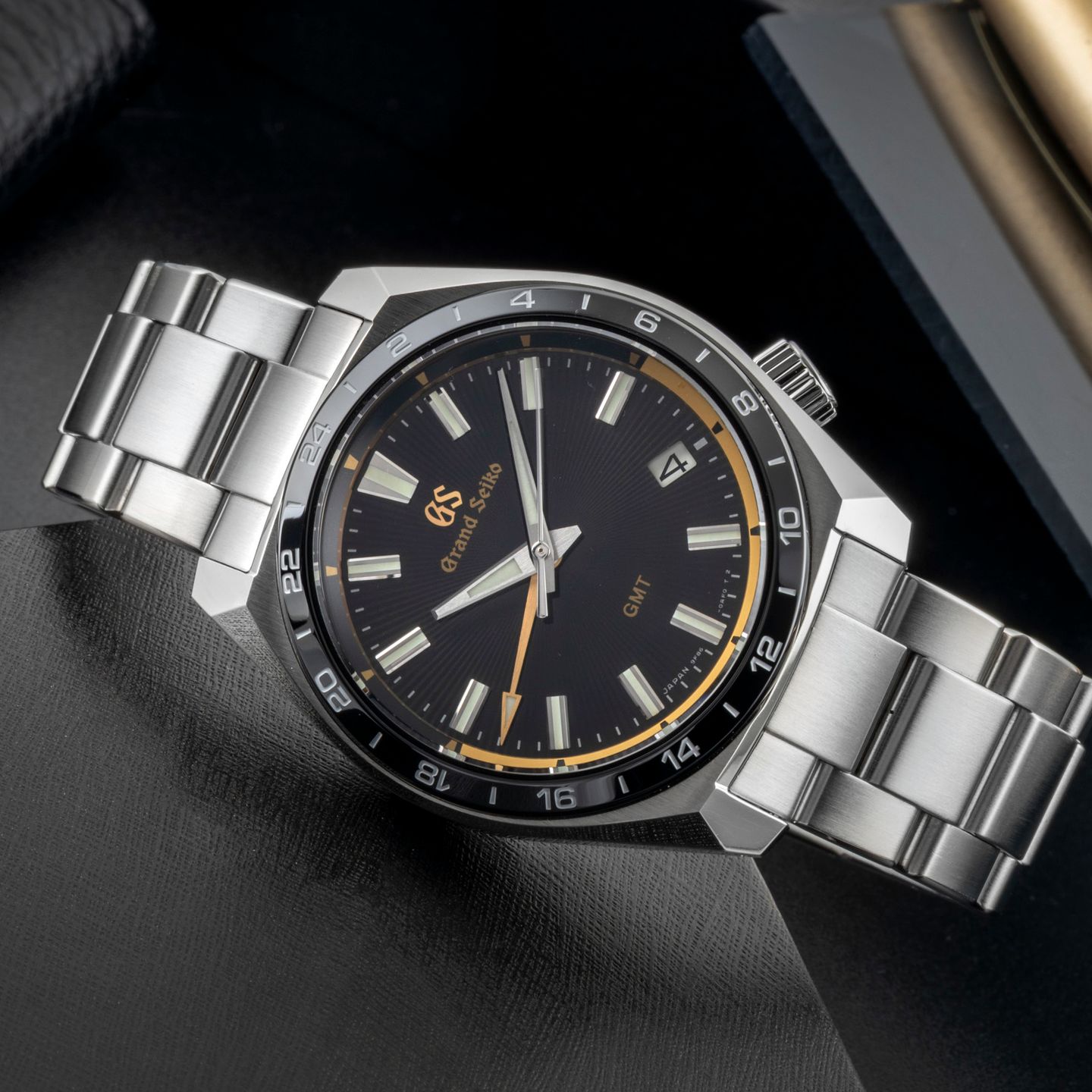 Grand Seiko Sport Collection SBGN023 - (2/8)
