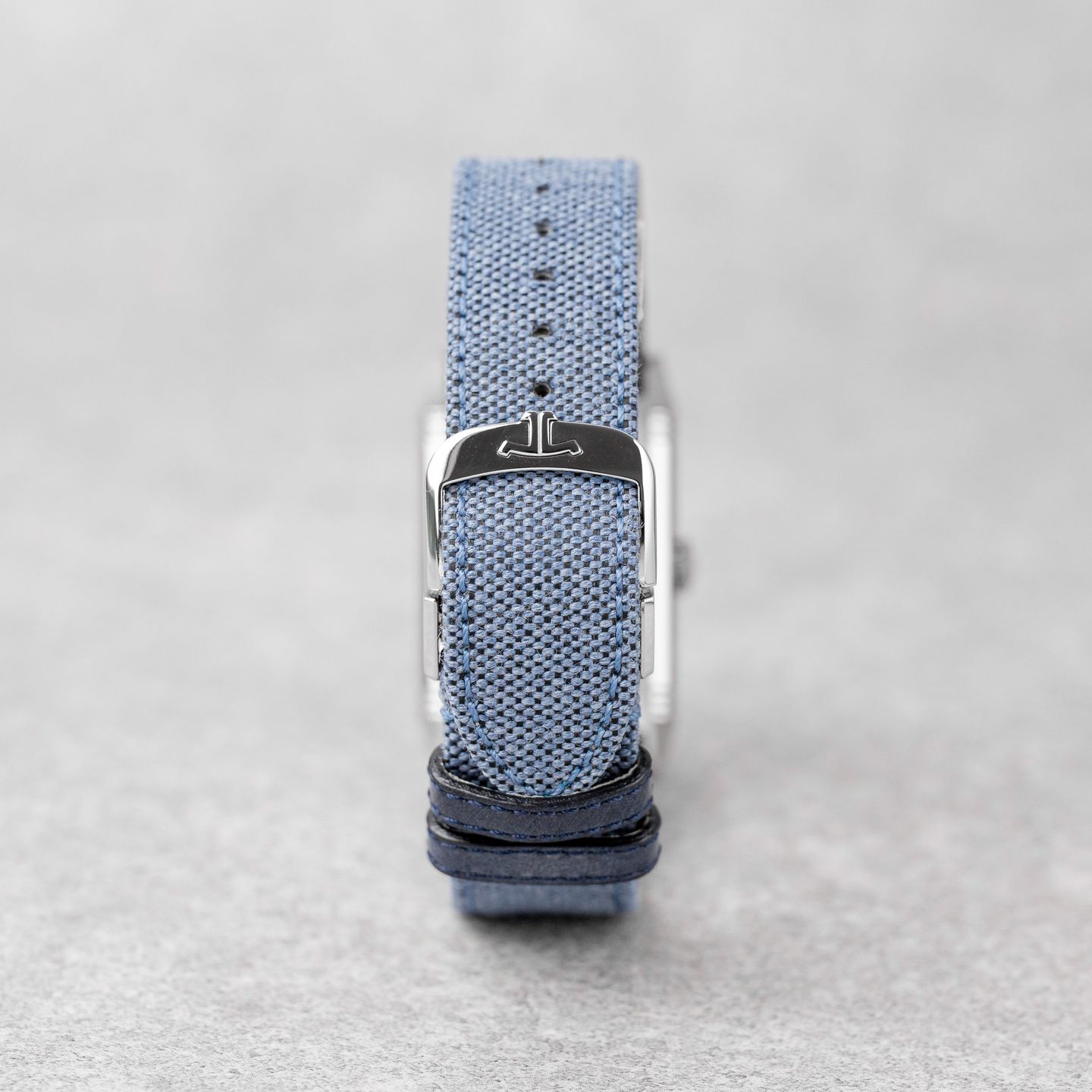 Jaeger-LeCoultre Reverso Classic Small Q3858522 - (8/8)