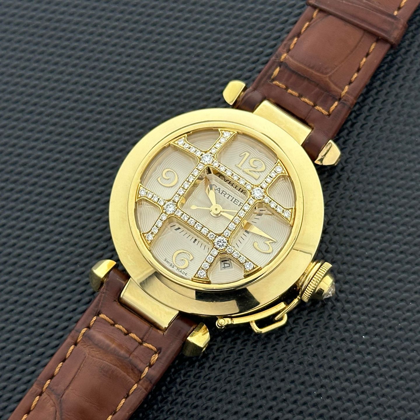 Cartier Pasha 2520 (Unknown (random serial)) - Silver dial 32 mm Yellow Gold case (2/8)