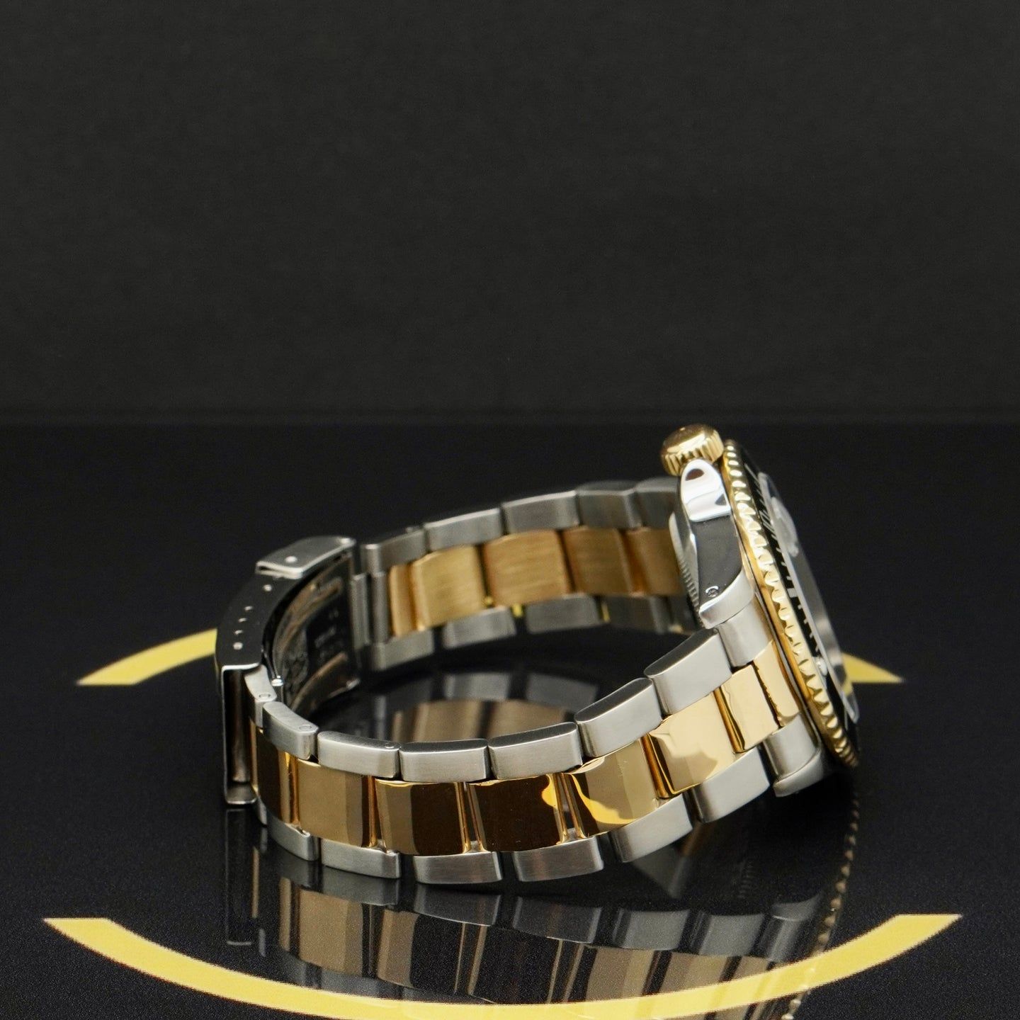 Rolex Submariner Date 16613 (1995) - Black dial 40 mm Gold/Steel case (6/7)