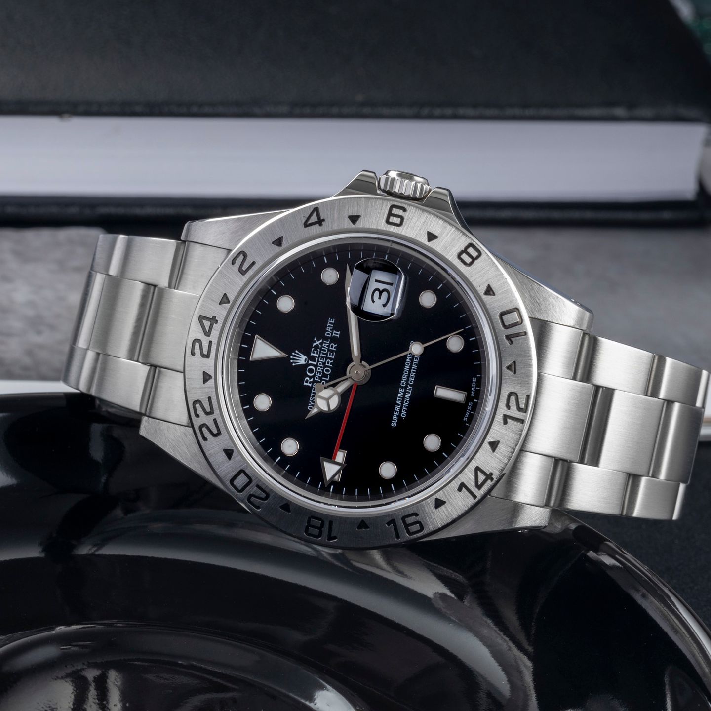 Rolex Explorer II 16570 (2002) - 40mm Staal (2/8)