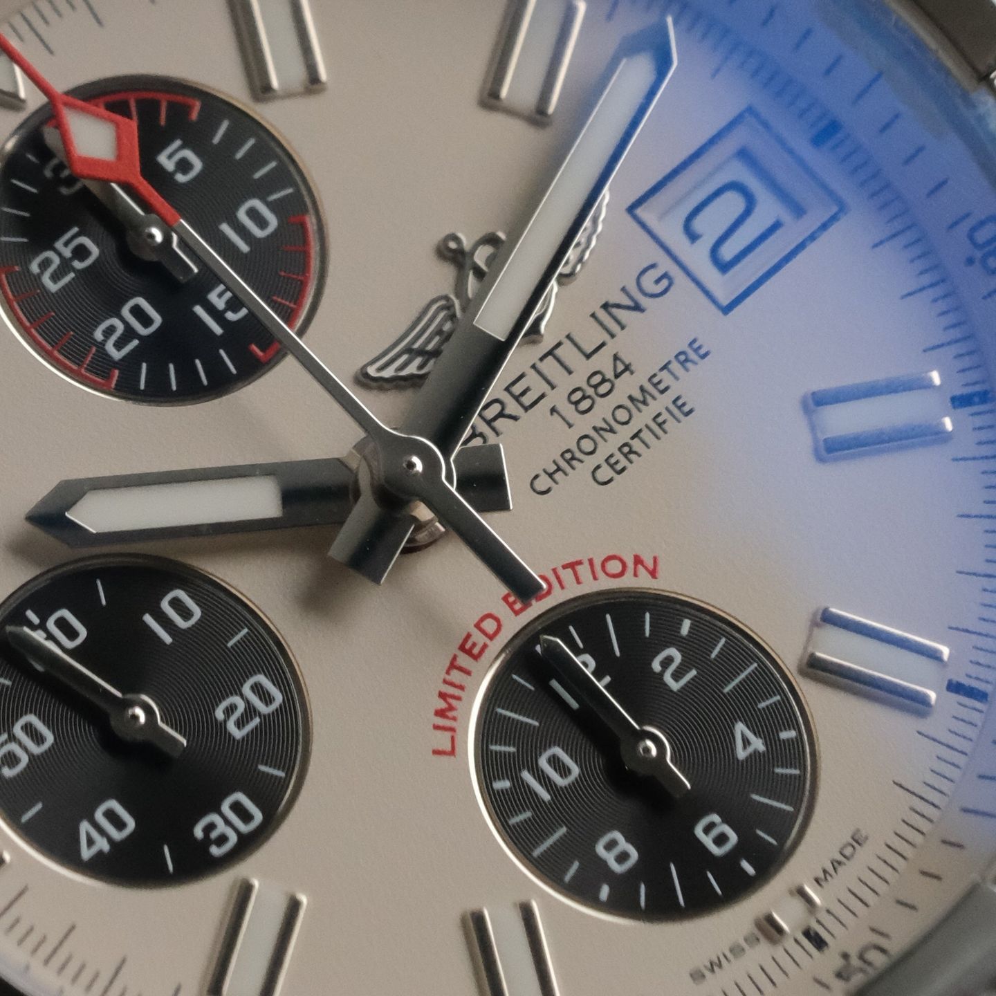 Breitling Avenger II A133813K/A760 (2016) - White dial 43 mm Steel case (7/7)