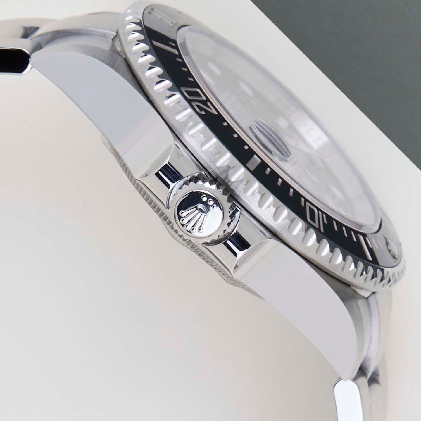 Rolex Sea-Dweller 126600 (2024) - Black dial 43 mm Steel case (8/8)