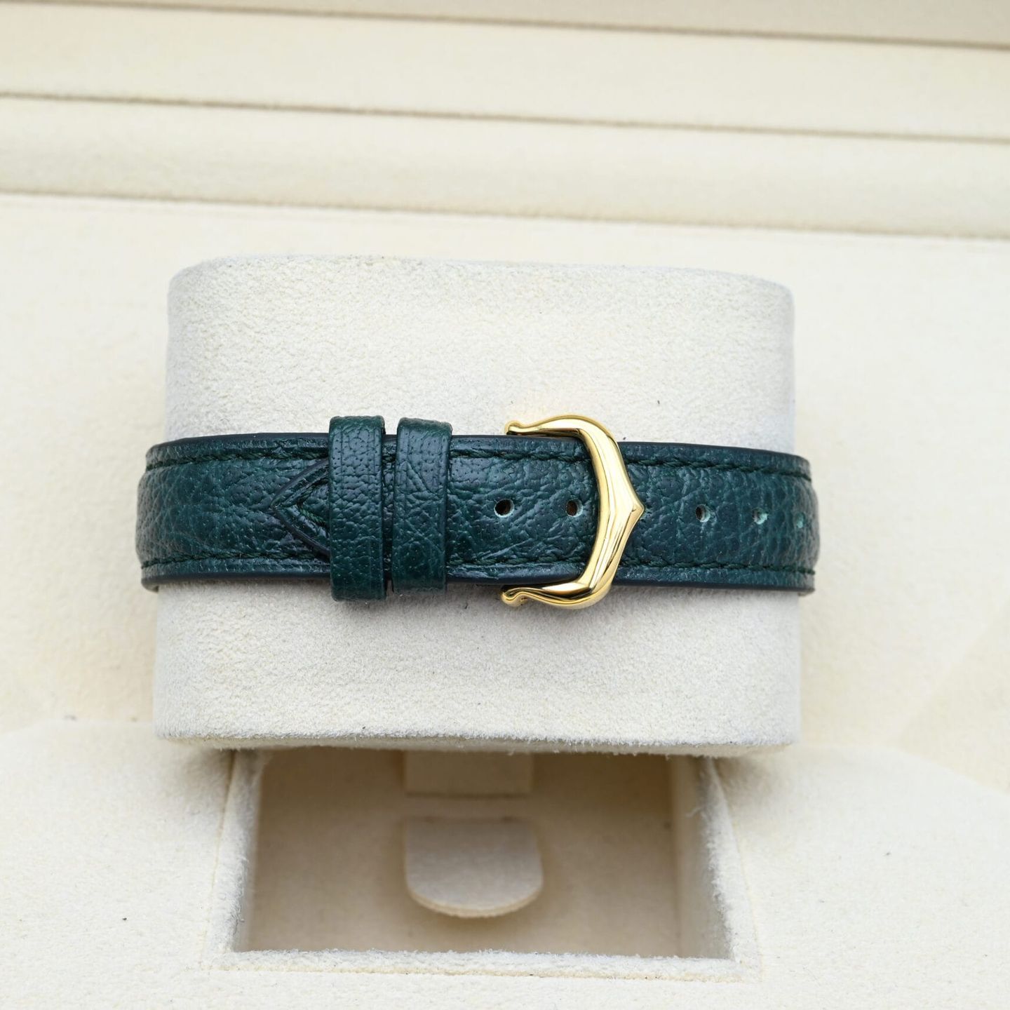 Cartier Panthère 106000M (Unknown (random serial)) - White dial 29 mm Yellow Gold case (6/8)