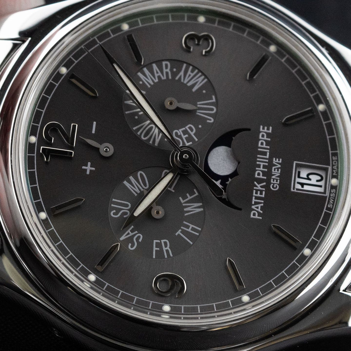 Patek Philippe Annual Calendar 5146/1G-010 - (3/7)