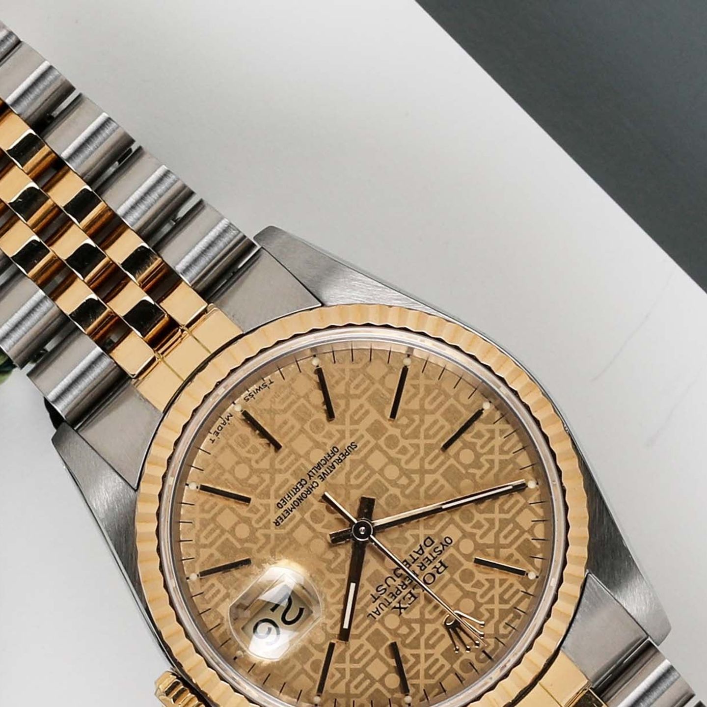Rolex Datejust 36 16233 (1990) - Champagne dial 36 mm Gold/Steel case (3/7)