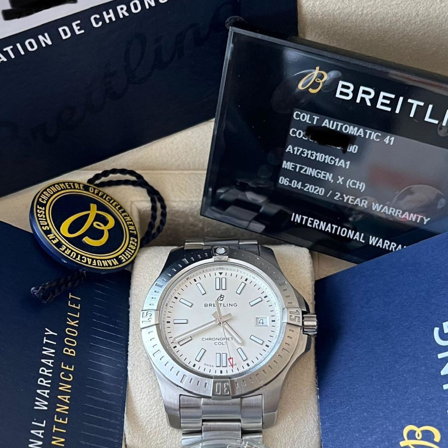 Breitling Colt Automatic A17313 (2020) - White dial 41 mm Steel case (5/5)