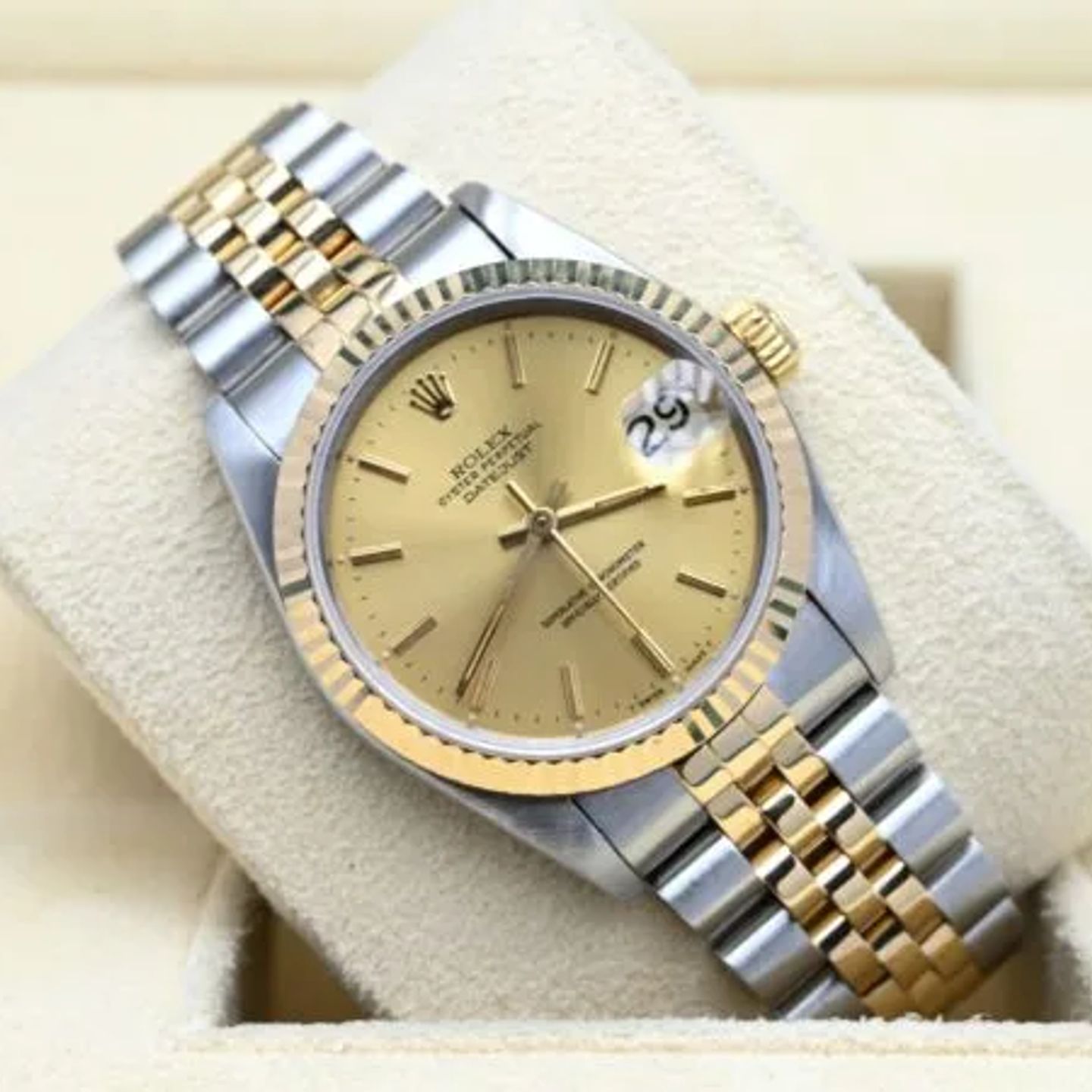 Rolex Datejust 31 68273 (1994) - Champagne wijzerplaat 31mm Goud/Staal (1/6)
