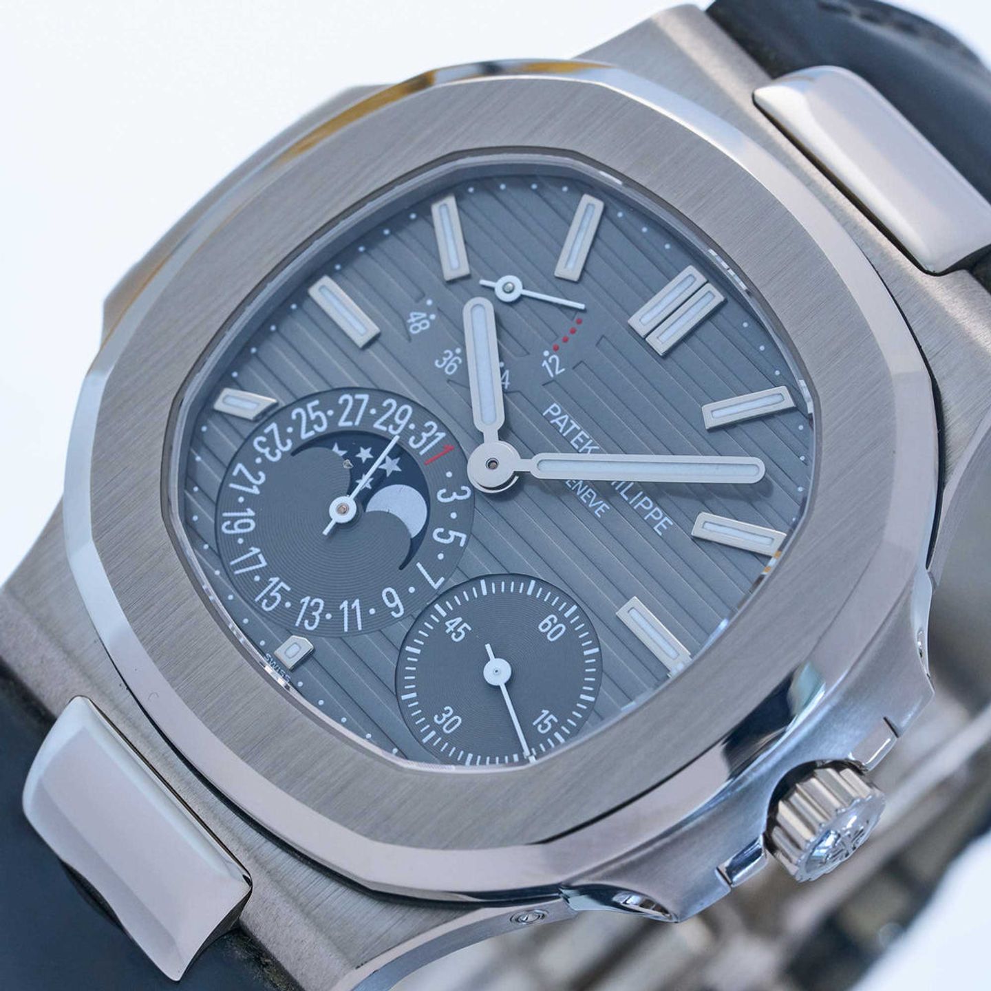 Patek Philippe Nautilus 5712G-001 - (2/8)