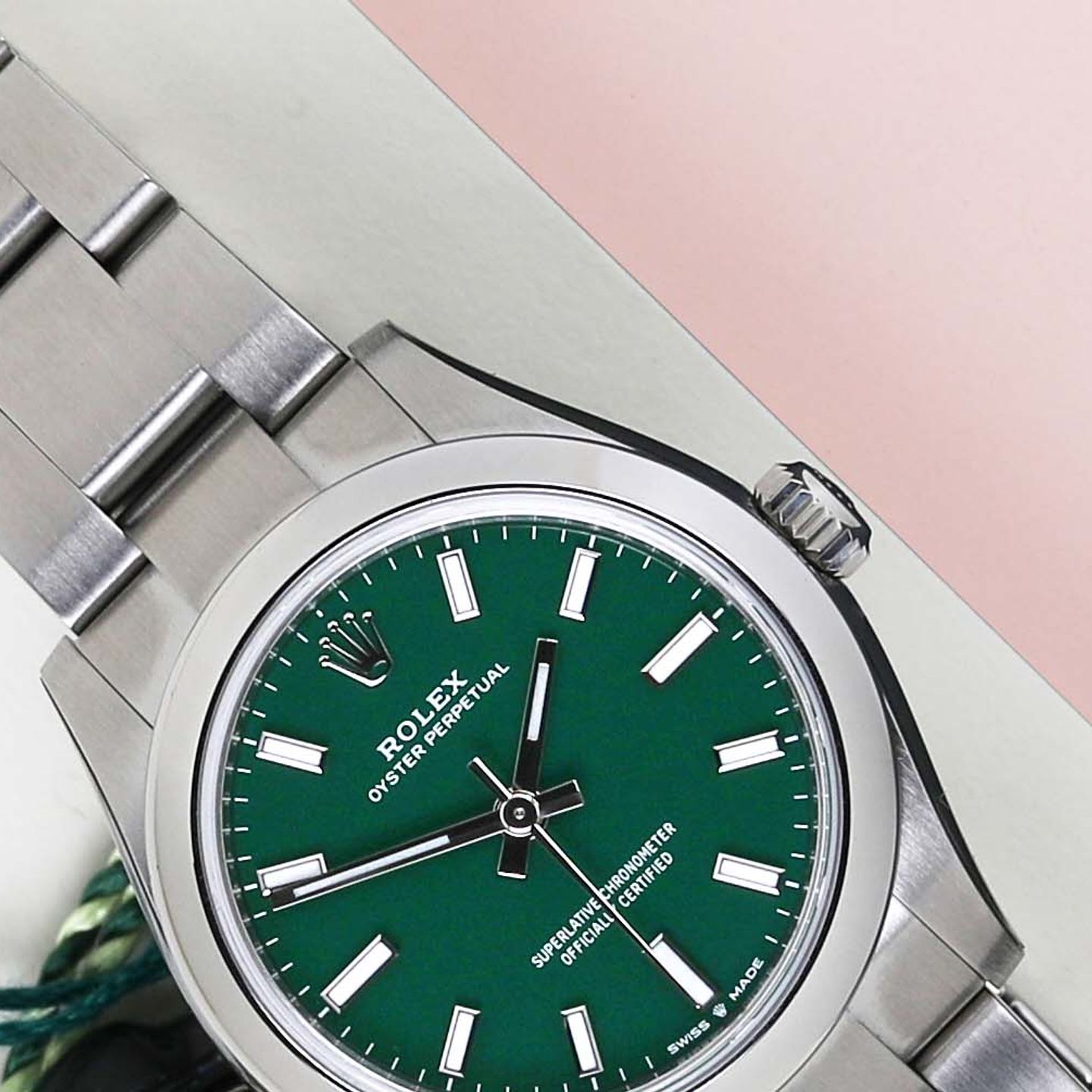 Rolex Oyster Perpetual 31 277200 (2022) - Green dial 31 mm Steel case (3/8)