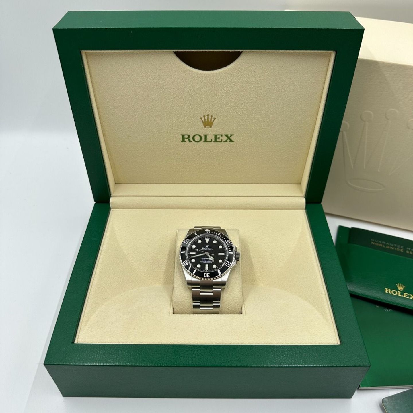 Rolex Submariner No Date 124060 (2023) - Zwart wijzerplaat 41mm Staal (3/8)