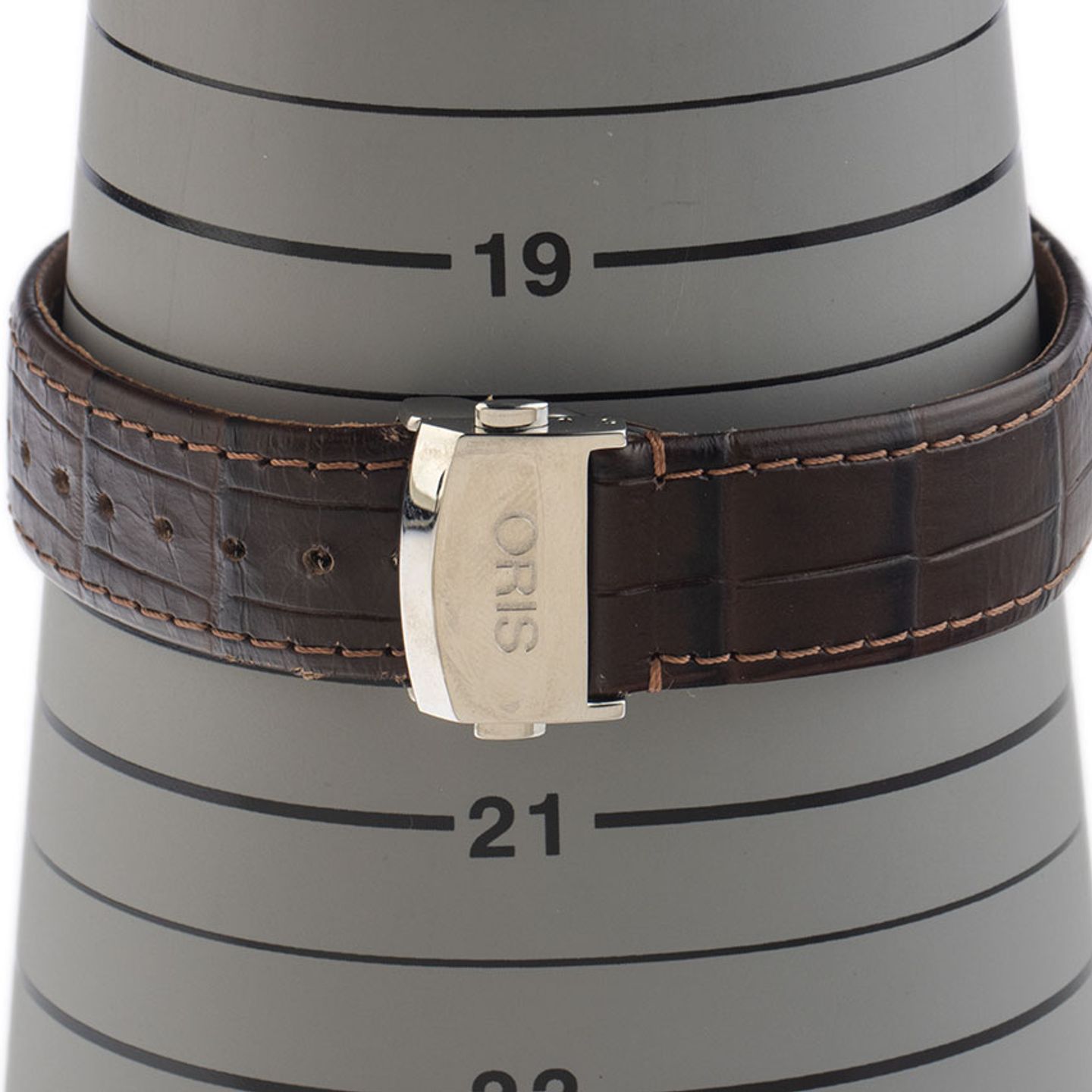 Oris Artelier Date 01 917 7702 4051-07 5 21 70FC (2024) - Silver dial 41 mm Steel case (8/8)