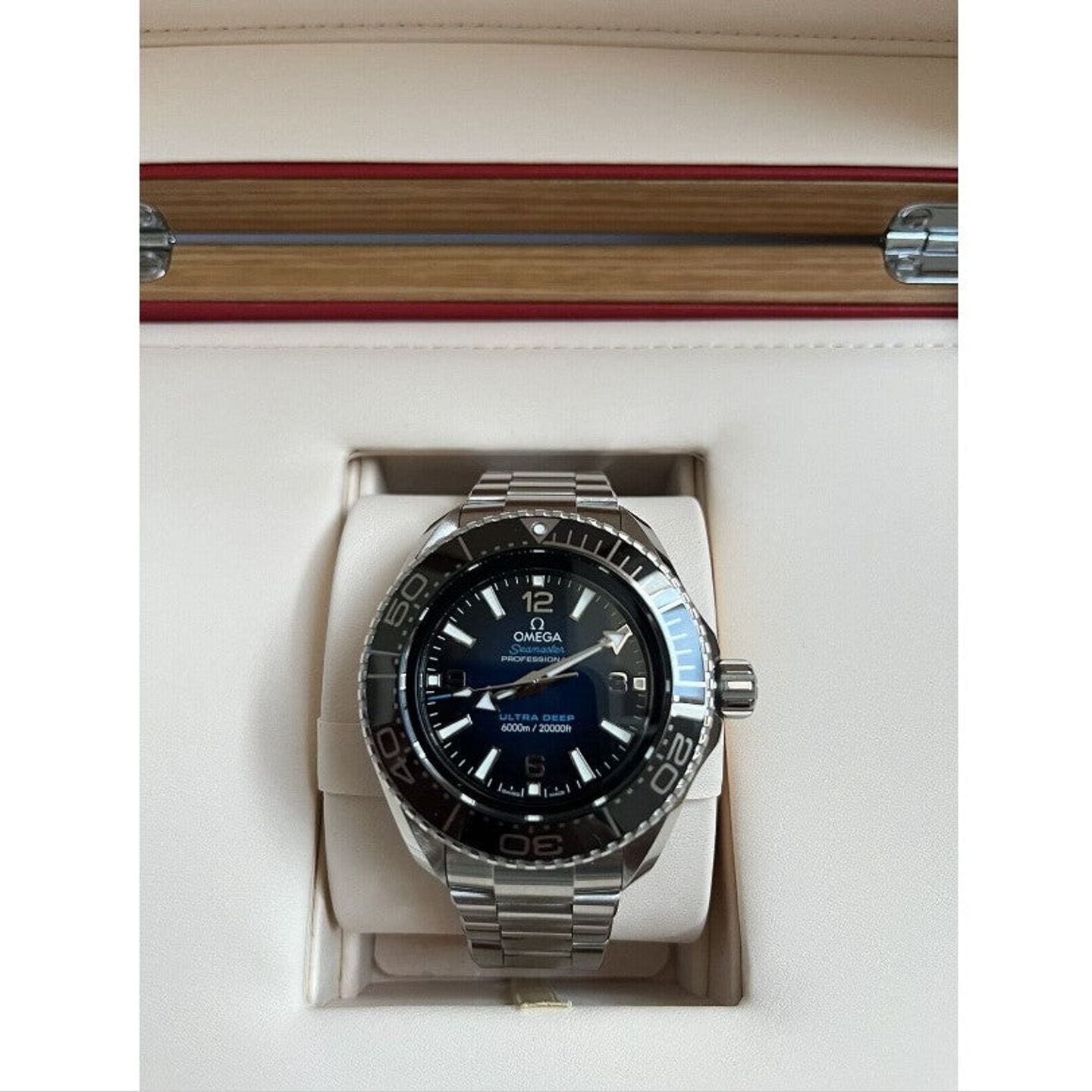 Omega Seamaster Planet Ocean 215.30.46.21.03.001 - (1/1)