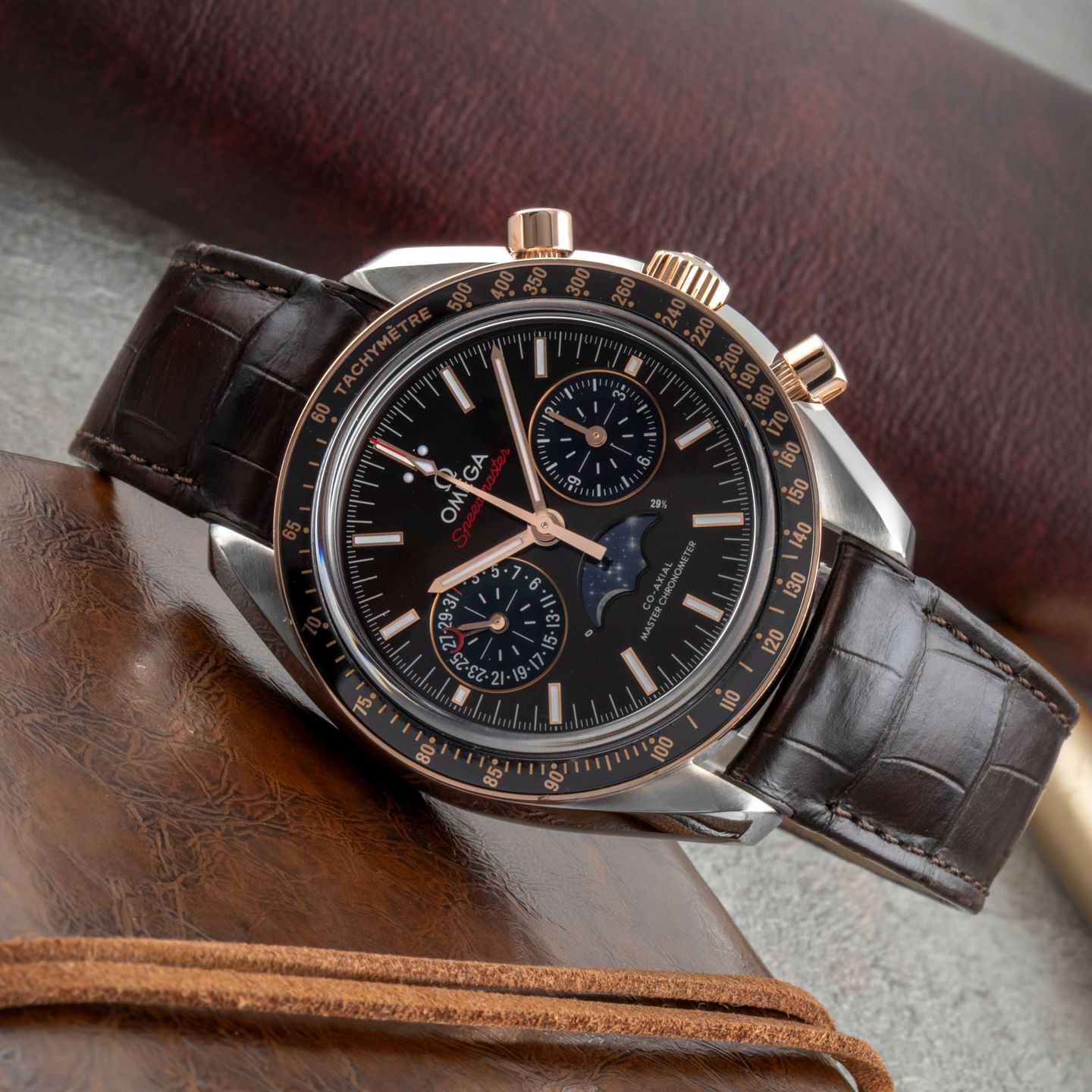 Omega Speedmaster Moonphase 304.23.44.52.13.001 - (2/8)