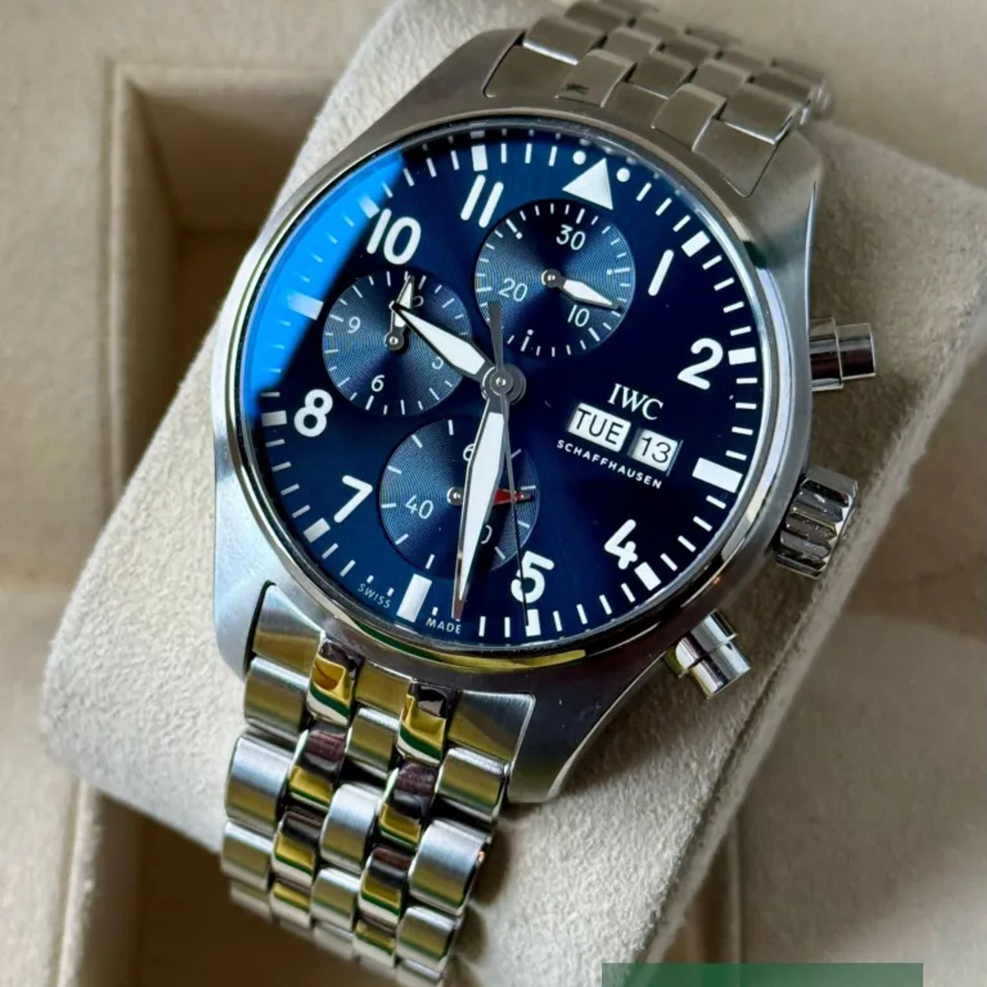IWC Pilot Chronograph IW388102 (2025) - Blue dial 41 mm Steel case (3/7)