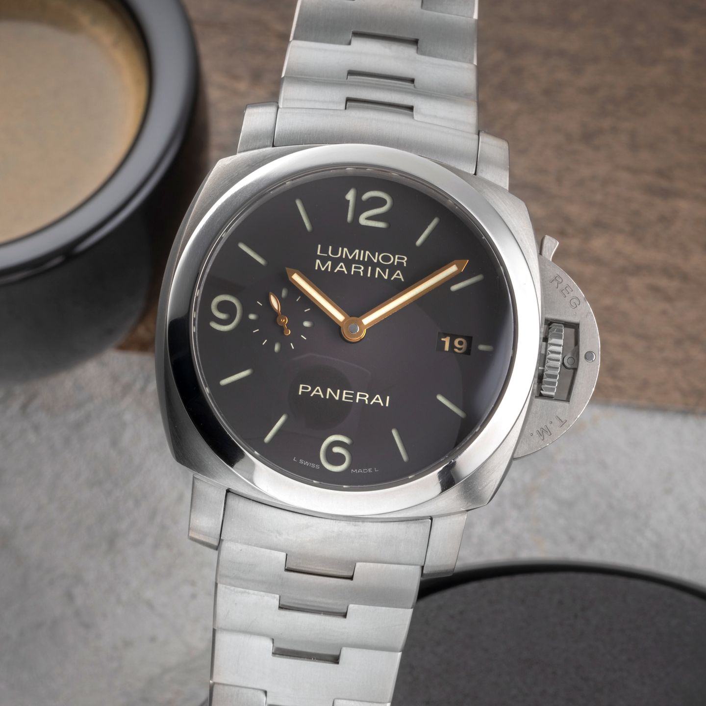 Panerai Luminor Marina 1950 3 Days Automatic PAM00352 (2013) - Brown dial 44 mm Titanium case (3/8)