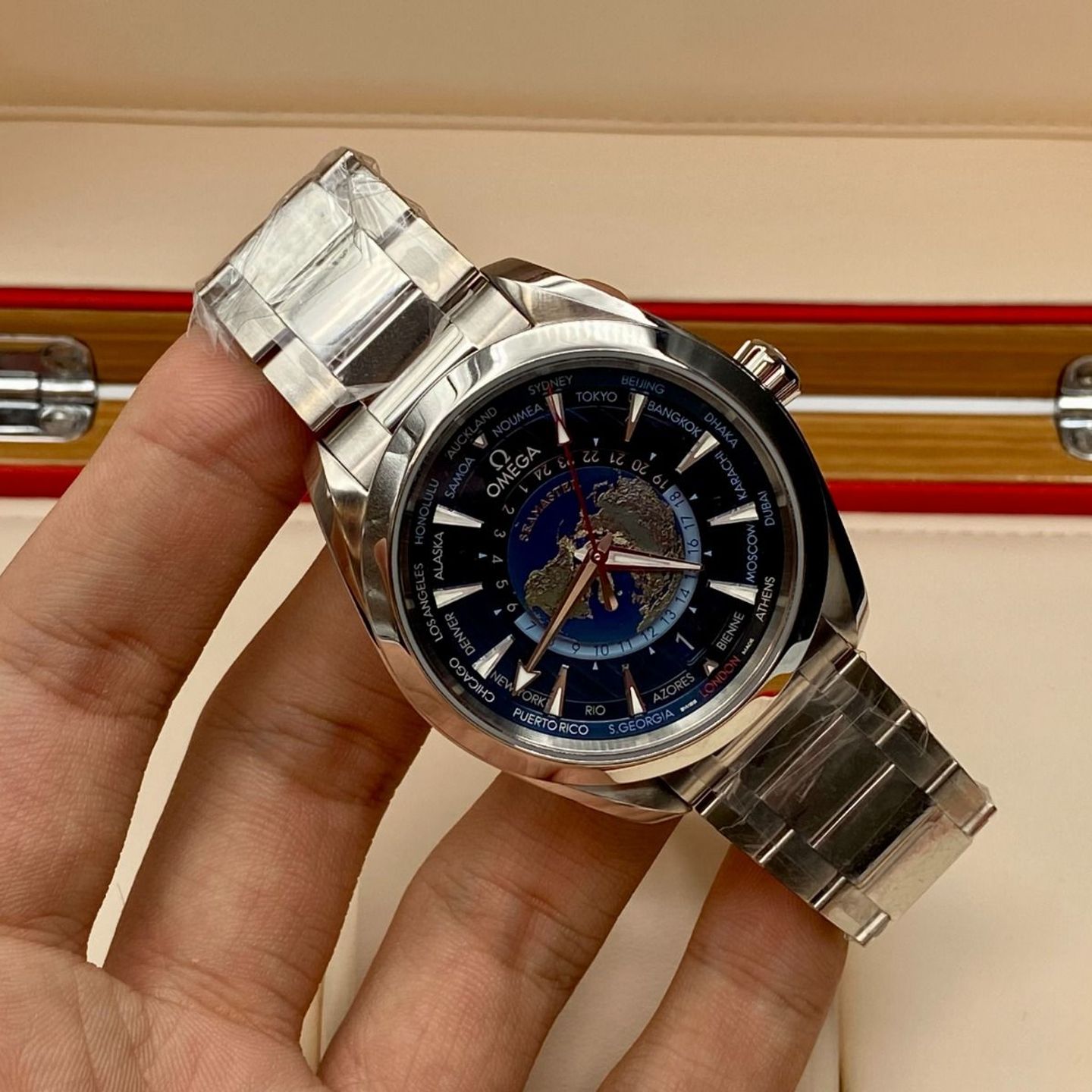 Omega Seamaster Railmaster 220.12.40.20.01.001 - (3/8)