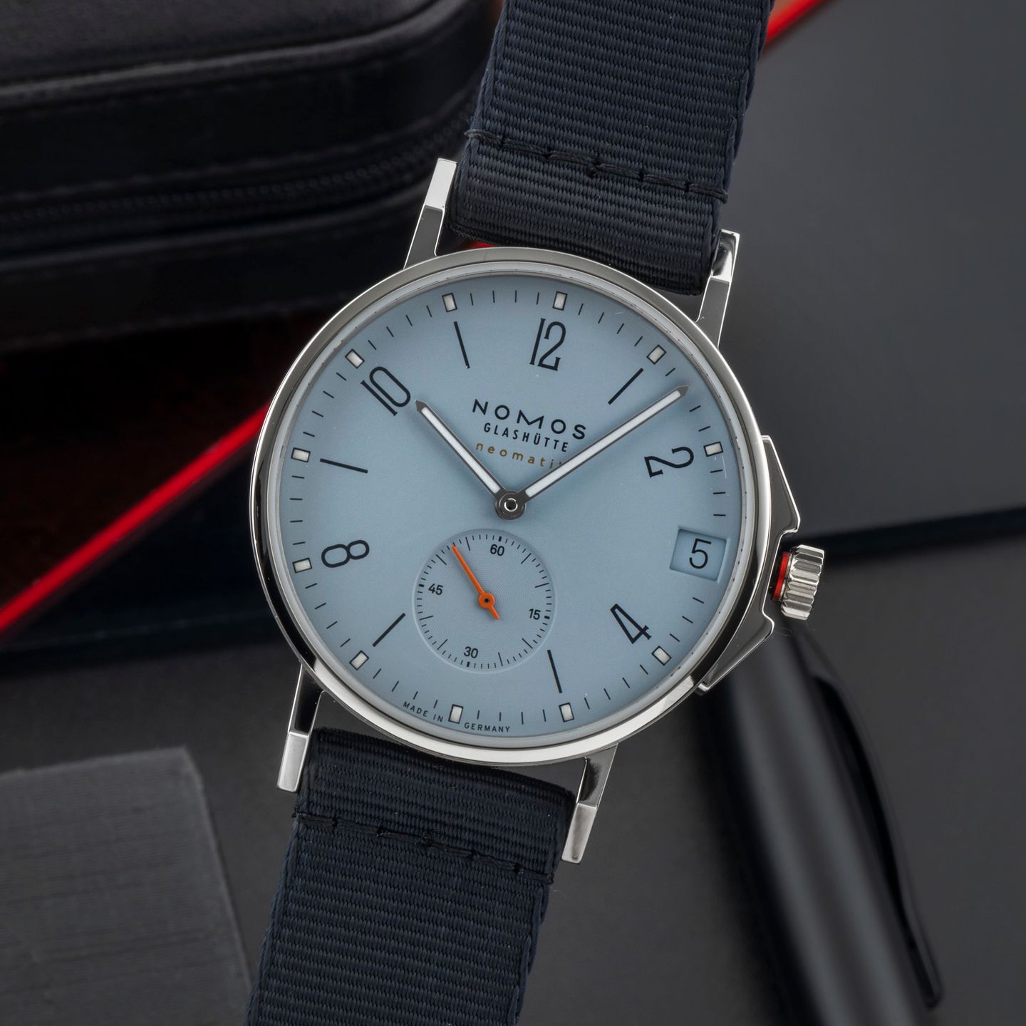 NOMOS Ahoi Neomatik 526 (Unknown (random serial)) - Blue dial 39 mm Steel case (3/8)