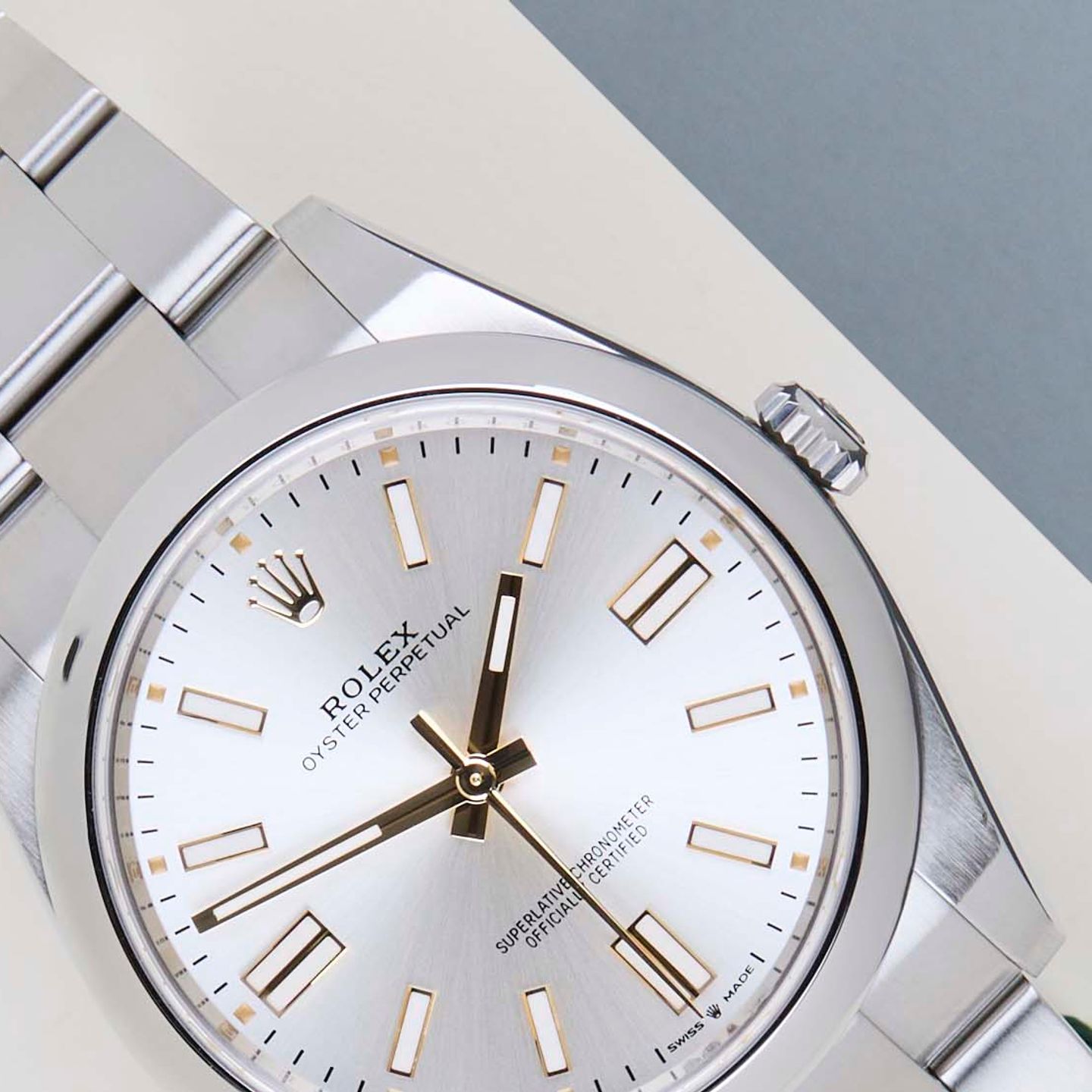 Rolex Oyster Perpetual 41 124300 (2023) - 41 mm Steel case (3/8)