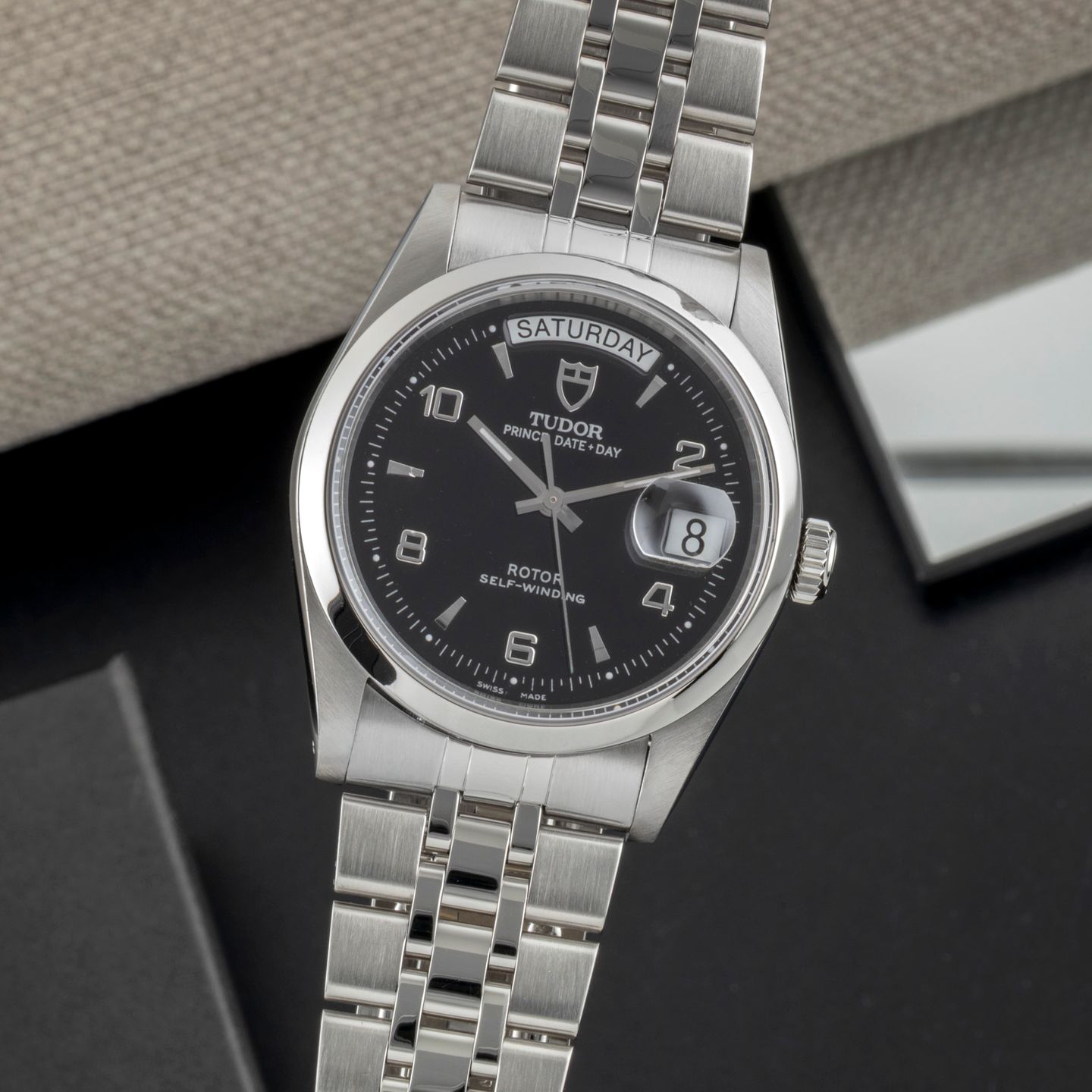 Tudor Prince Date 76200 - (3/8)