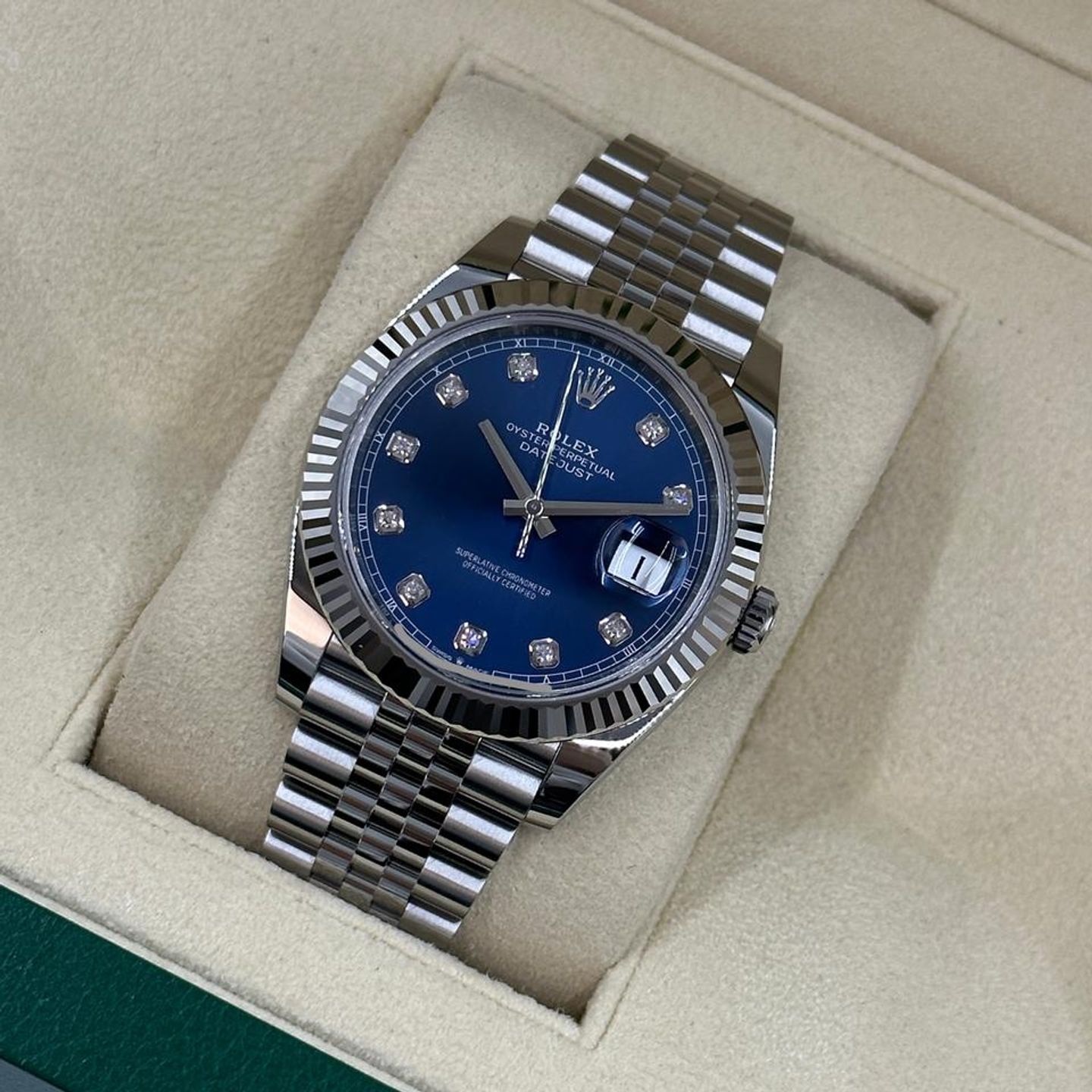 Rolex Datejust 126334 (2025) - Blue dial 41 mm Steel case (3/10)