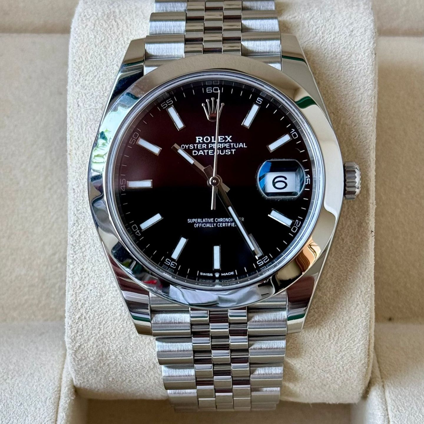 Rolex Datejust 41 126300 (2020) - Zwart wijzerplaat 41mm Staal (2/7)