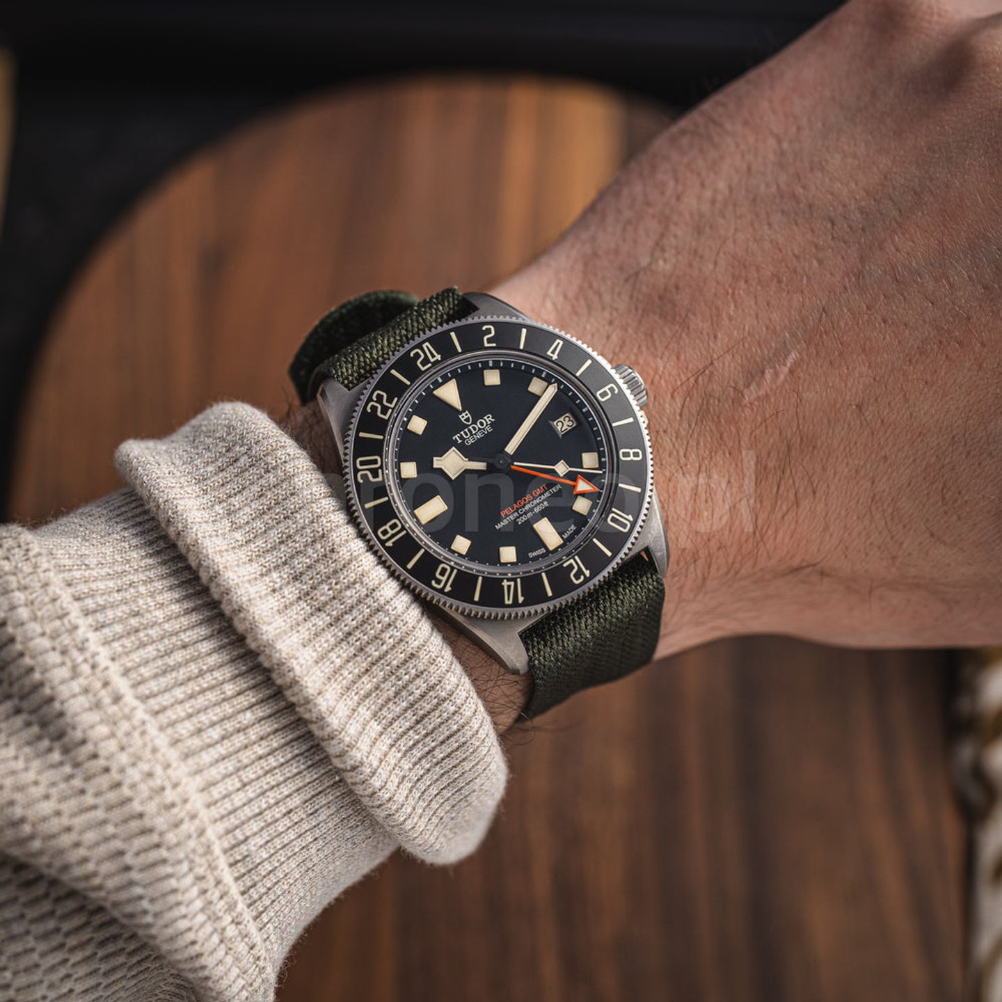 Tudor Pelagos 2542G247NU (2025) - Black dial 42 mm Titanium case (3/8)