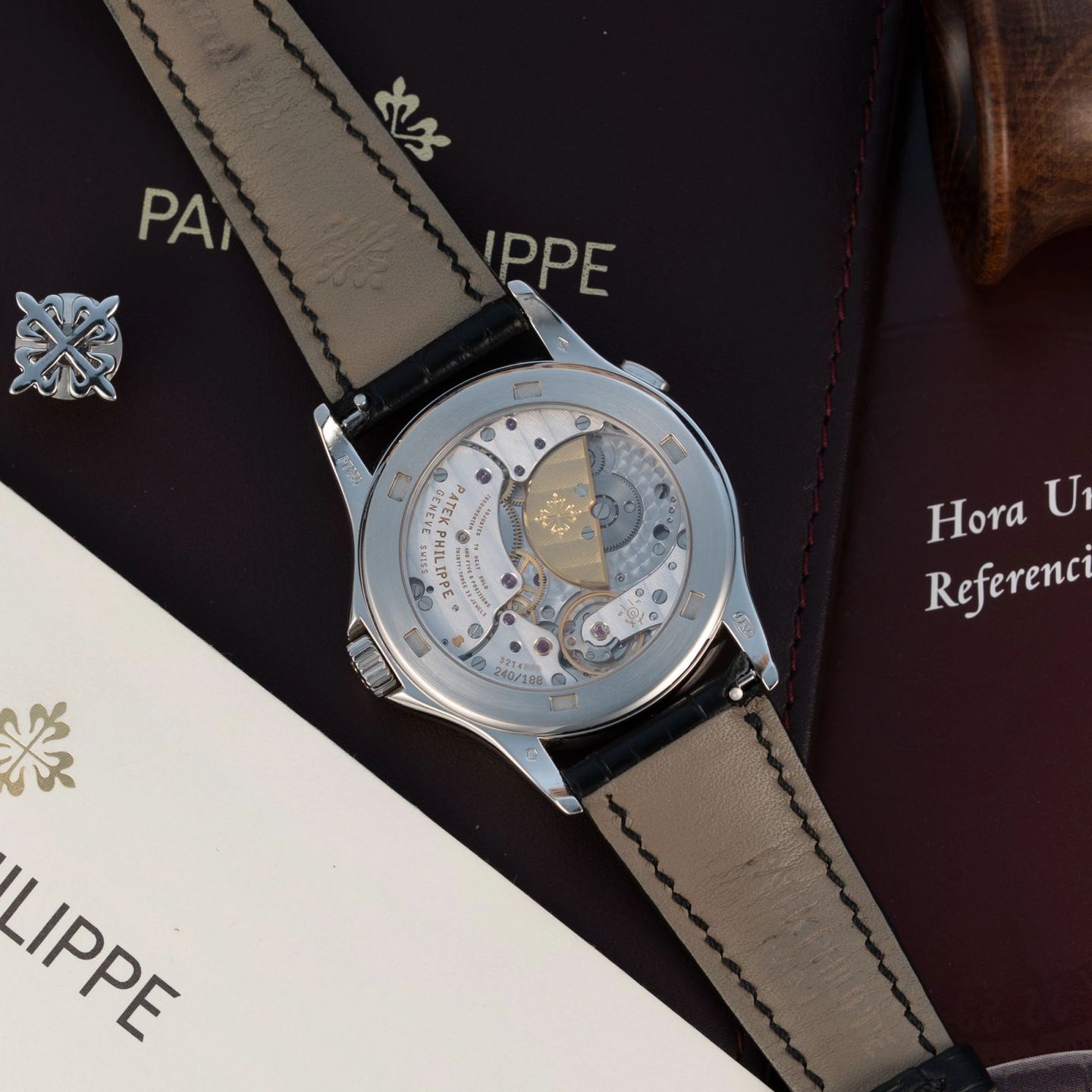 Patek Philippe World Time 5110 - (5/8)